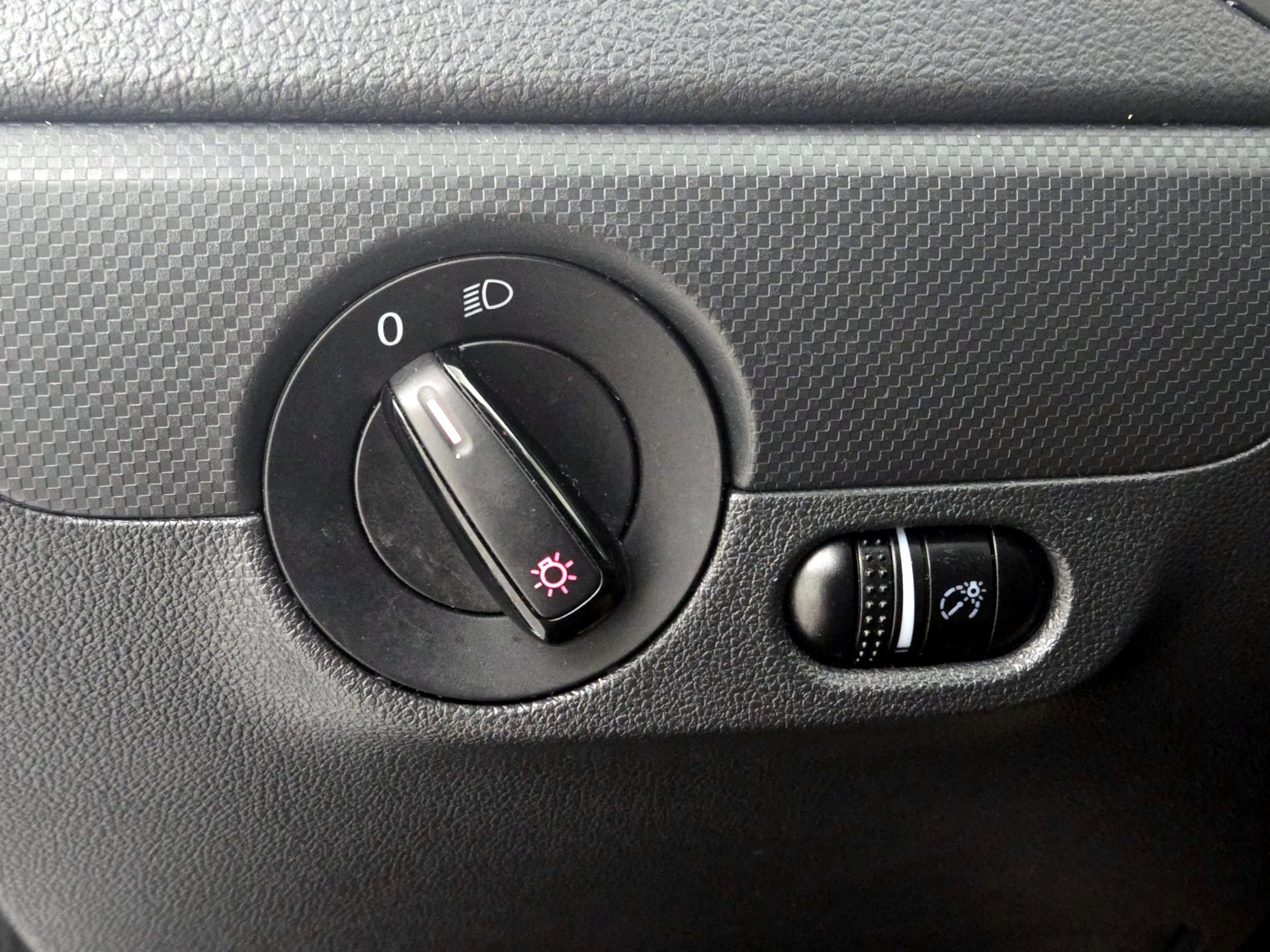 Thumbnail: 2015 Volkswagen Jetta - 13
