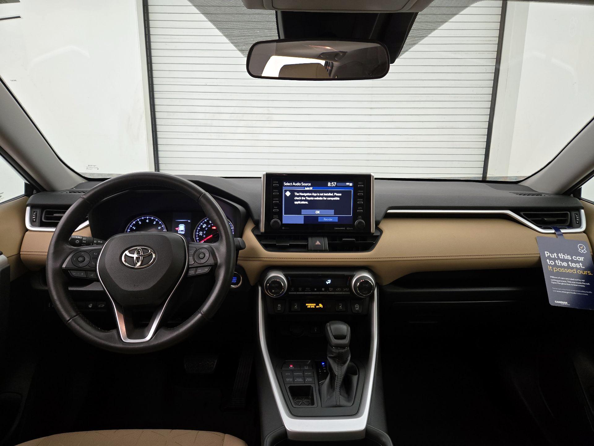 Thumbnail: 2021 Toyota RAV4 - 9