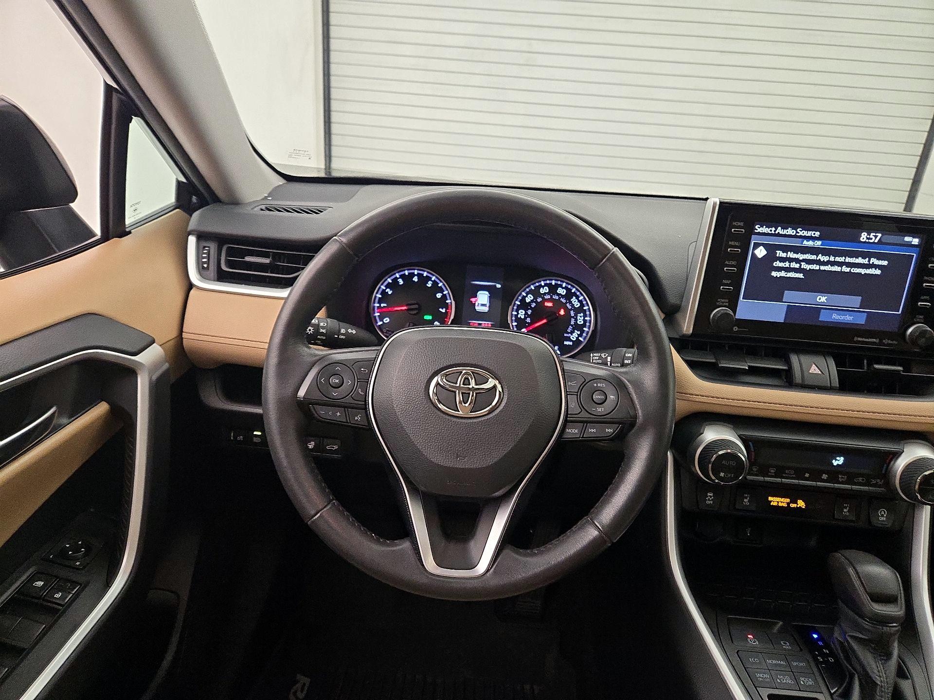 Thumbnail: 2021 Toyota RAV4 - 10
