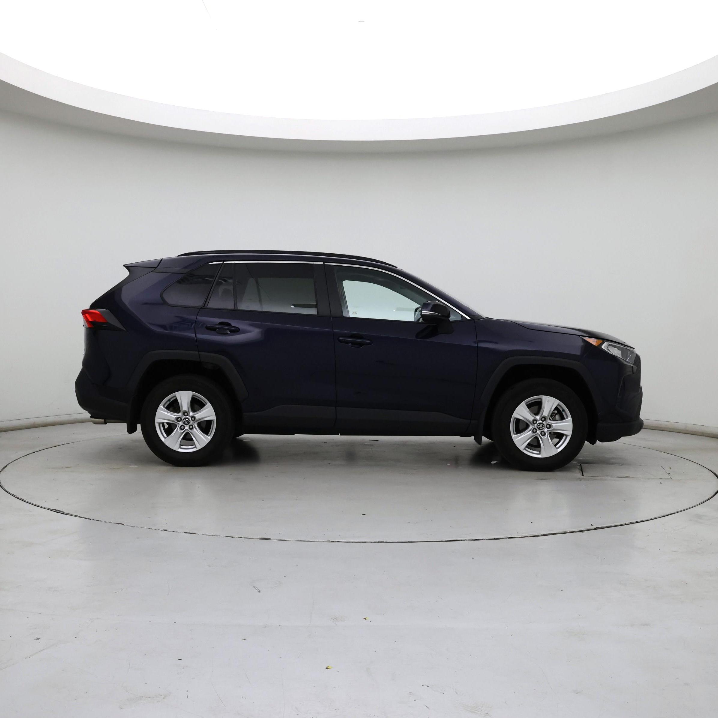 Thumbnail: 2021 Toyota RAV4 - 7