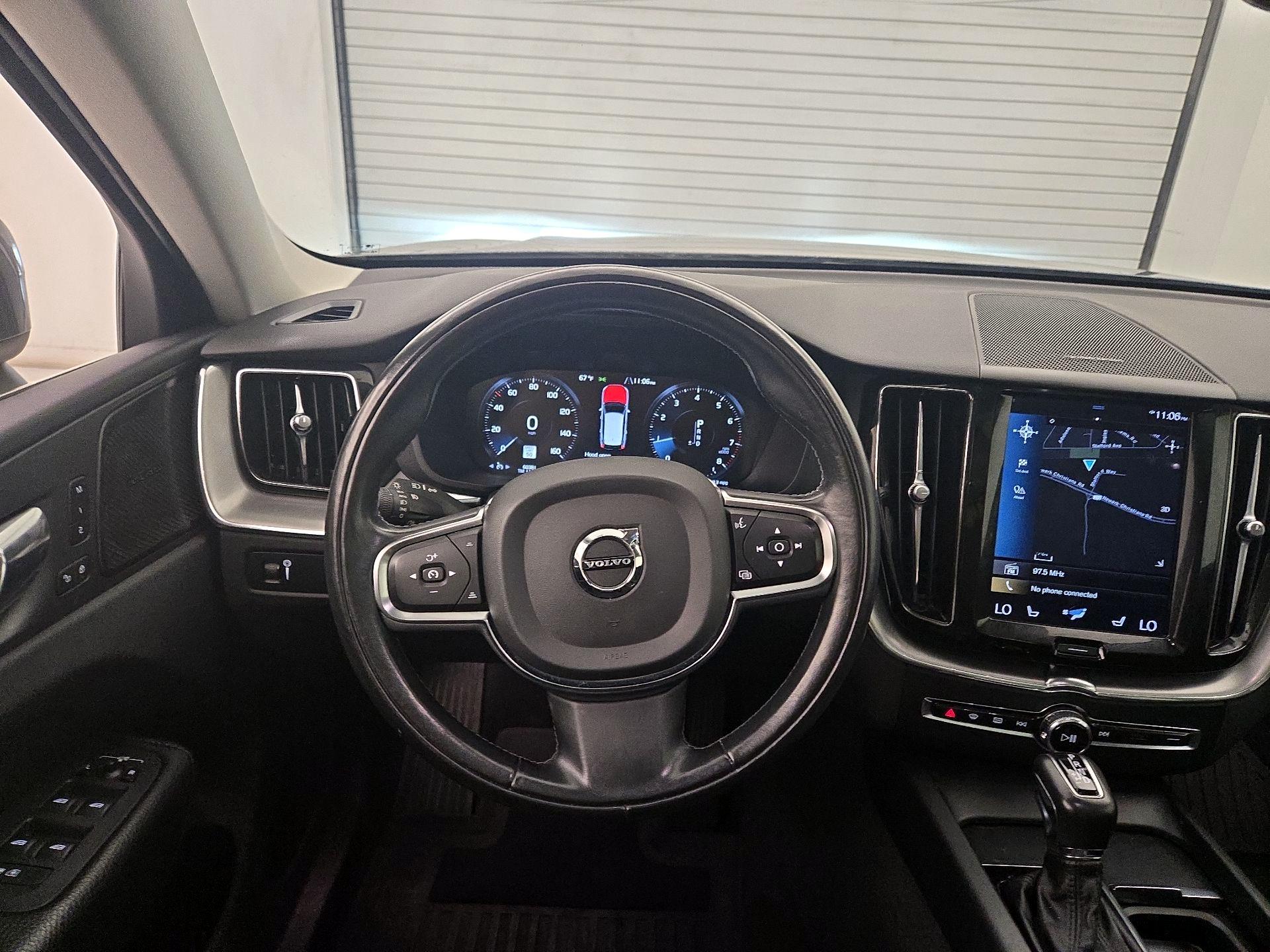 Thumbnail: 2019 Volvo XC60 - 10