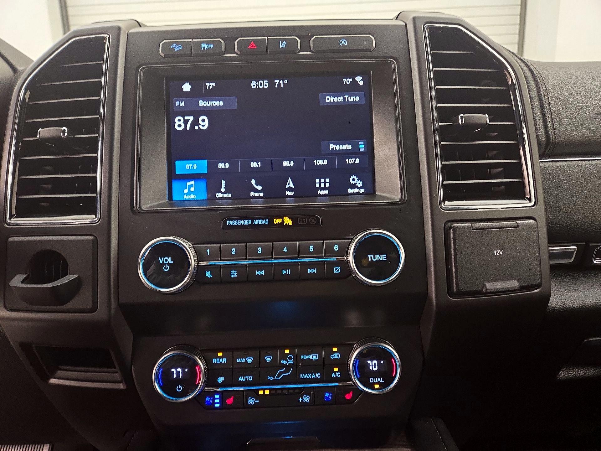 Thumbnail: 2019 Ford Expedition - 16