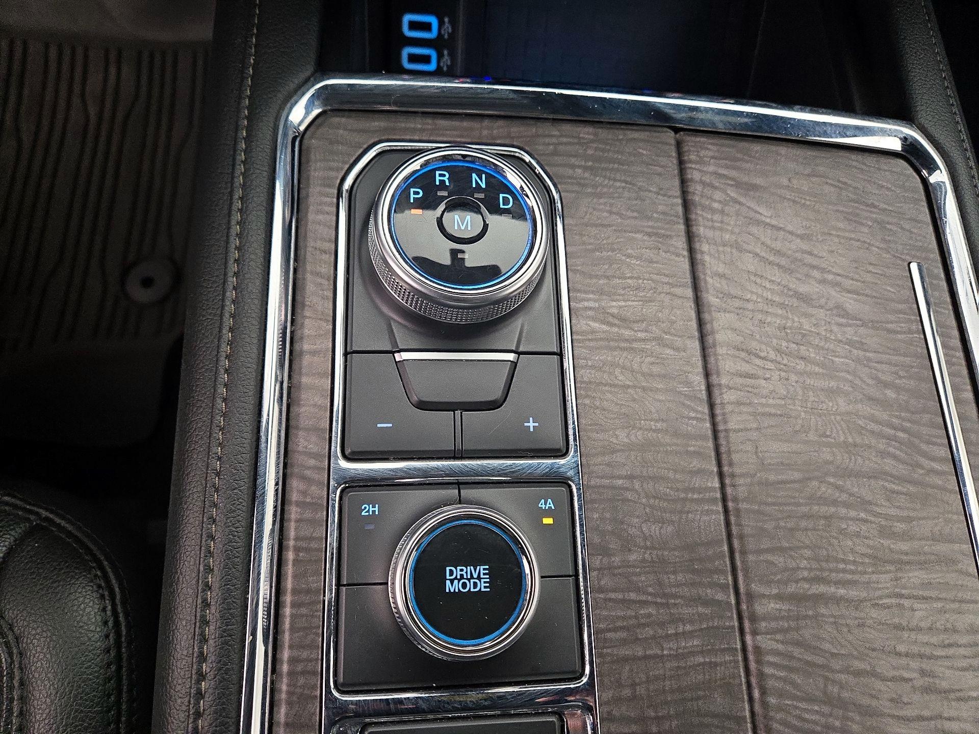 Thumbnail: 2019 Ford Expedition - 18