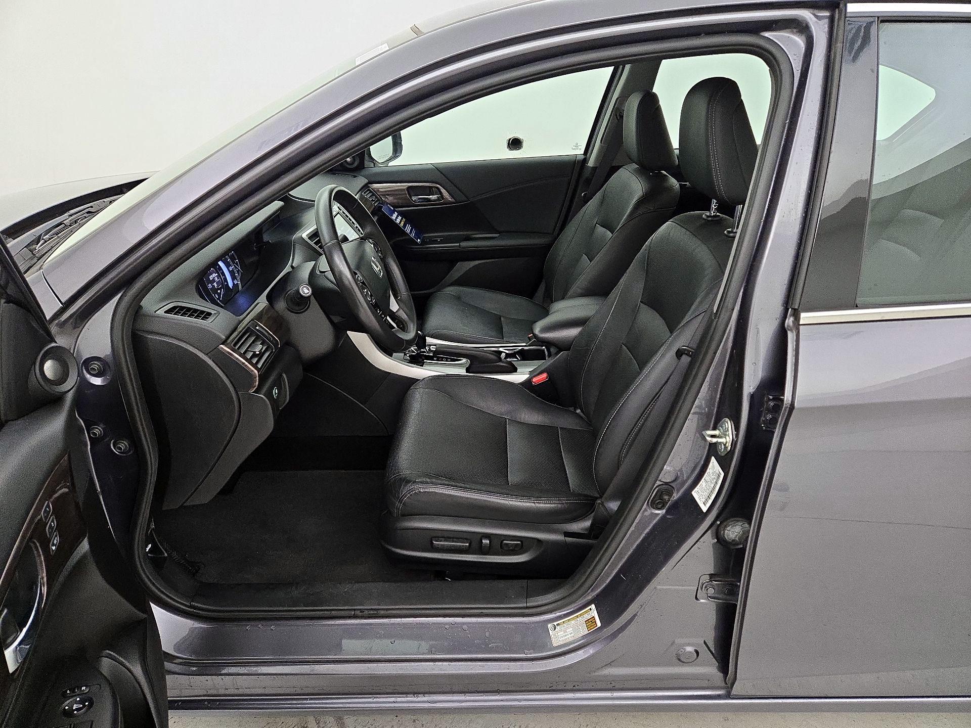 Thumbnail: 2017 Honda Accord - 11