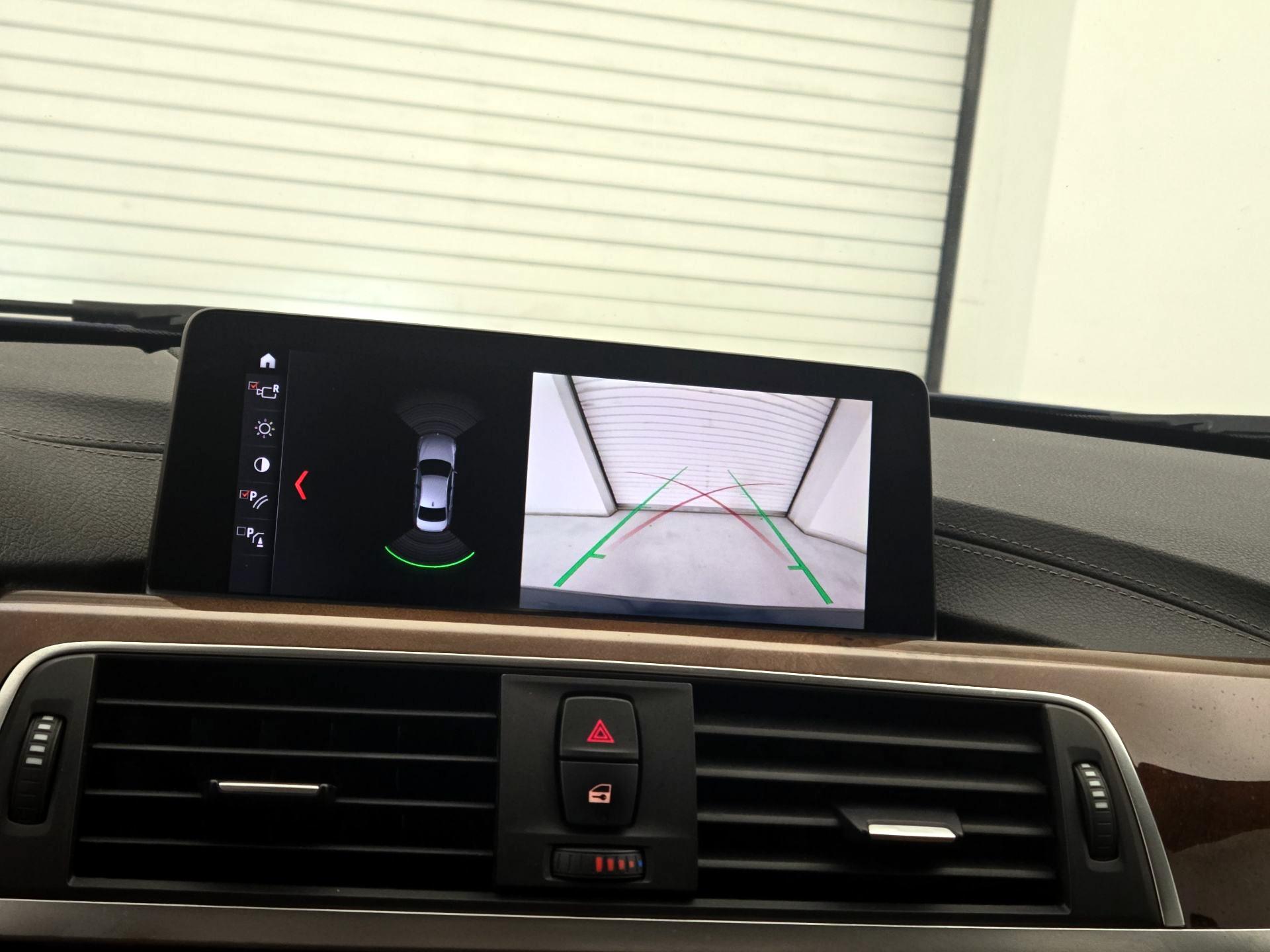Thumbnail: 2018 BMW 3 Series - 15