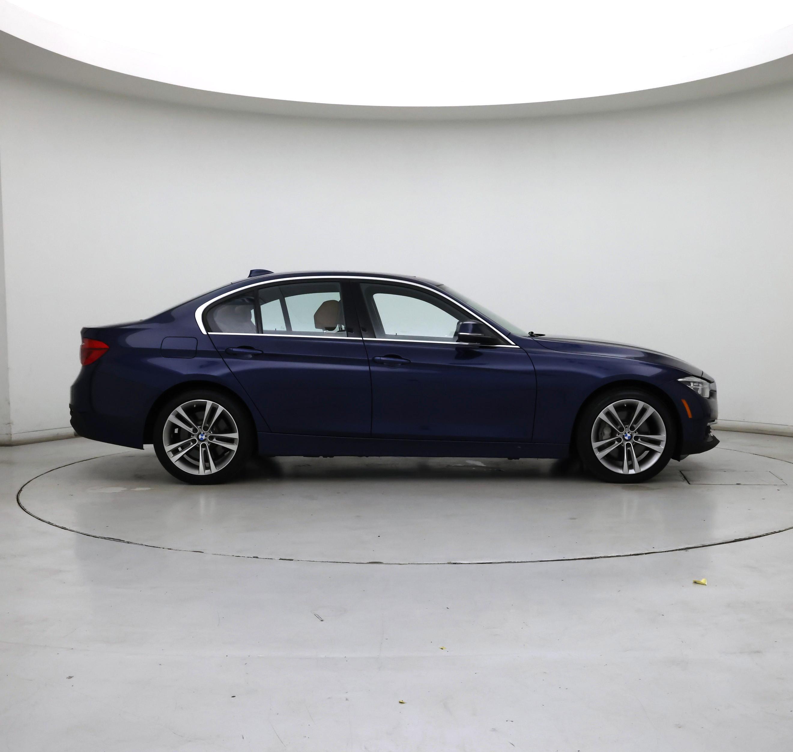 Thumbnail: 2018 BMW 3 Series - 7