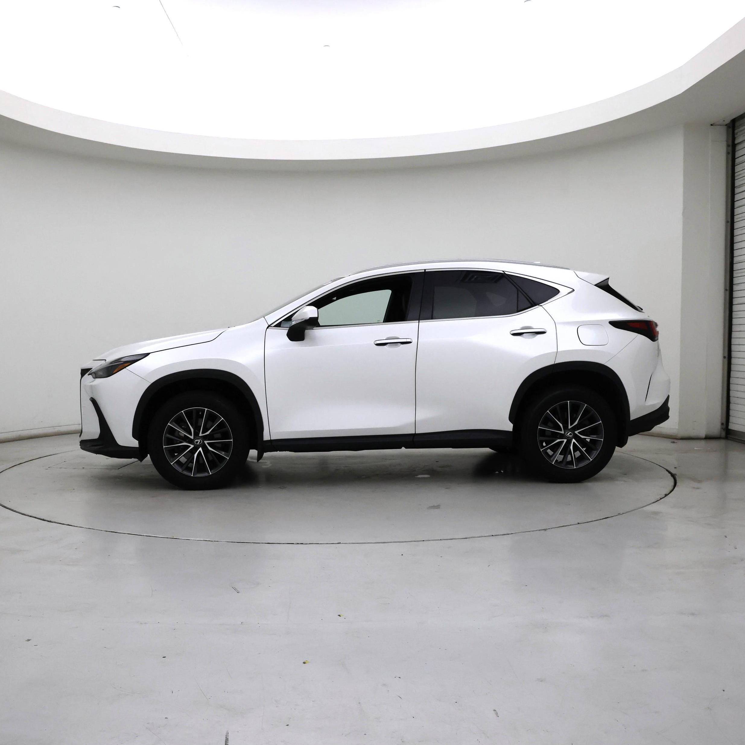 Thumbnail: 2022 Lexus NX - 6