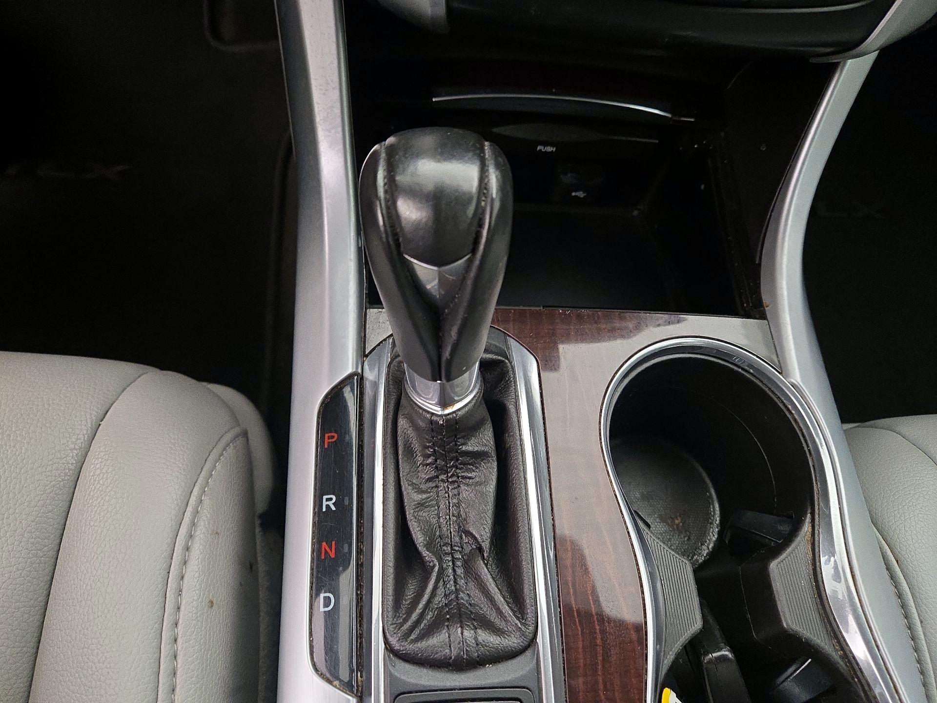 Thumbnail: 2017 Acura TLX - 17