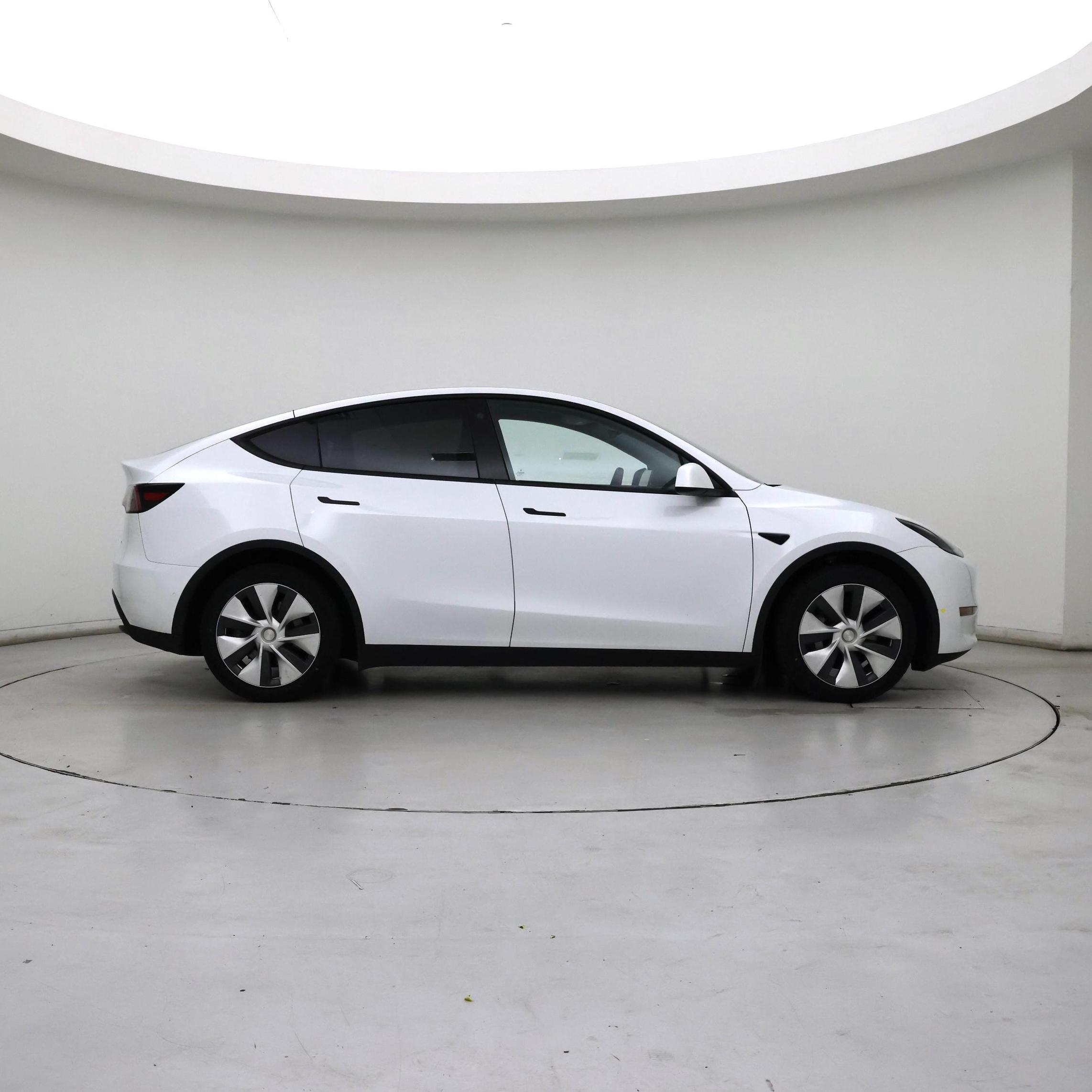 Thumbnail: 2022 Tesla Model Y - 7