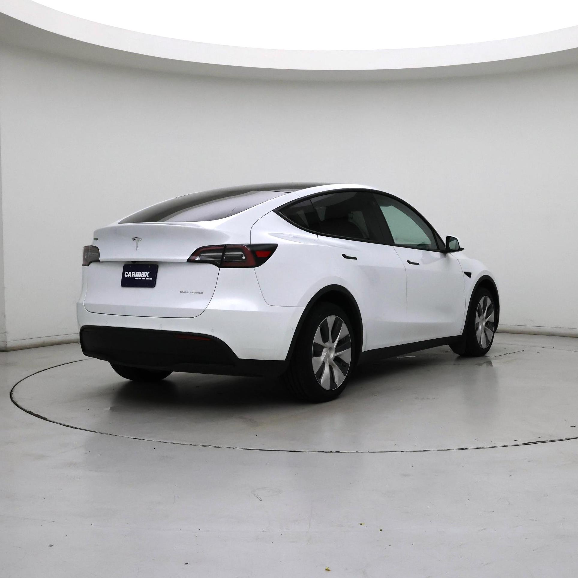 Thumbnail: 2022 Tesla Model Y - 8