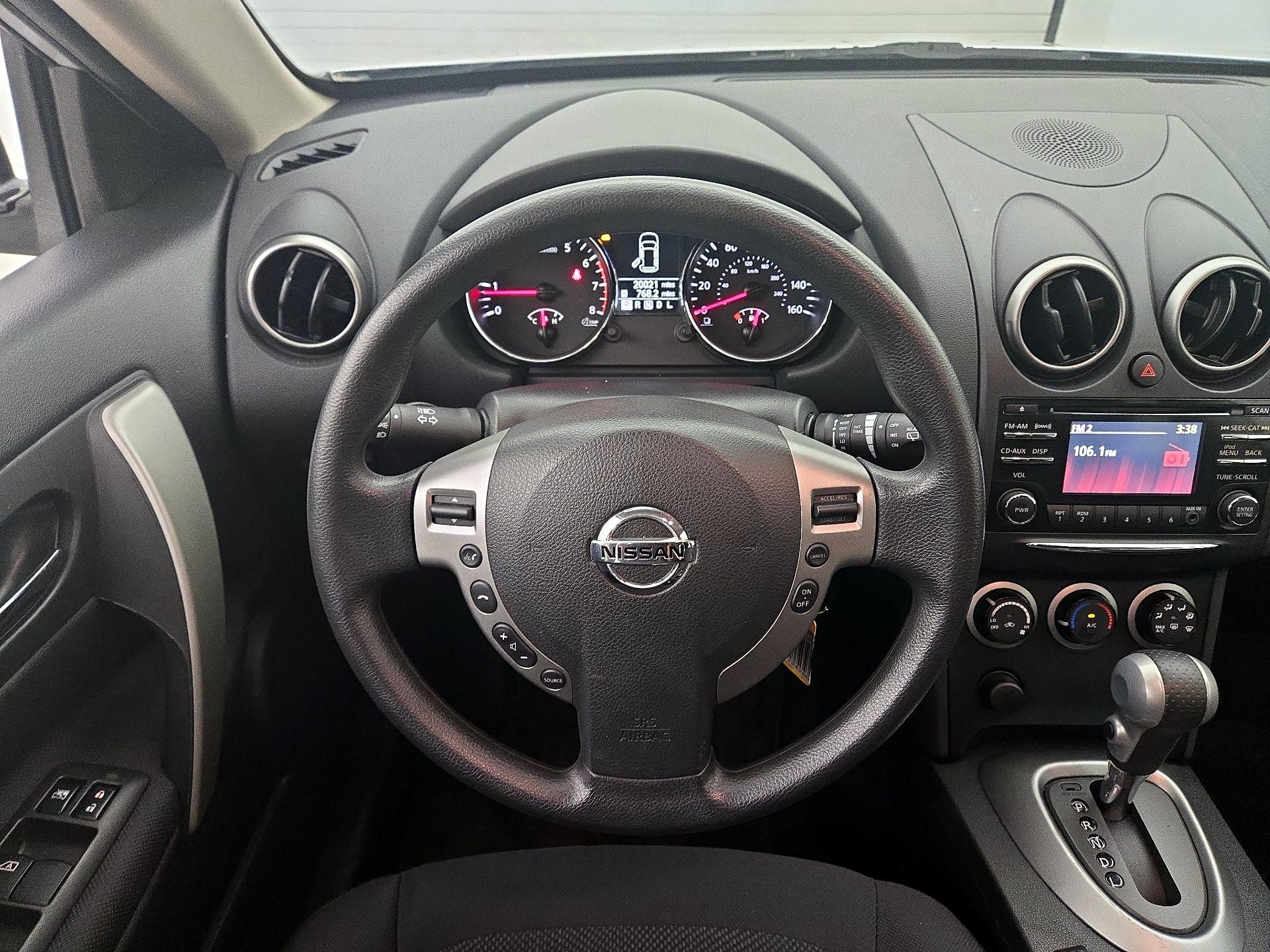 Thumbnail: 2015 Nissan Rogue - 10