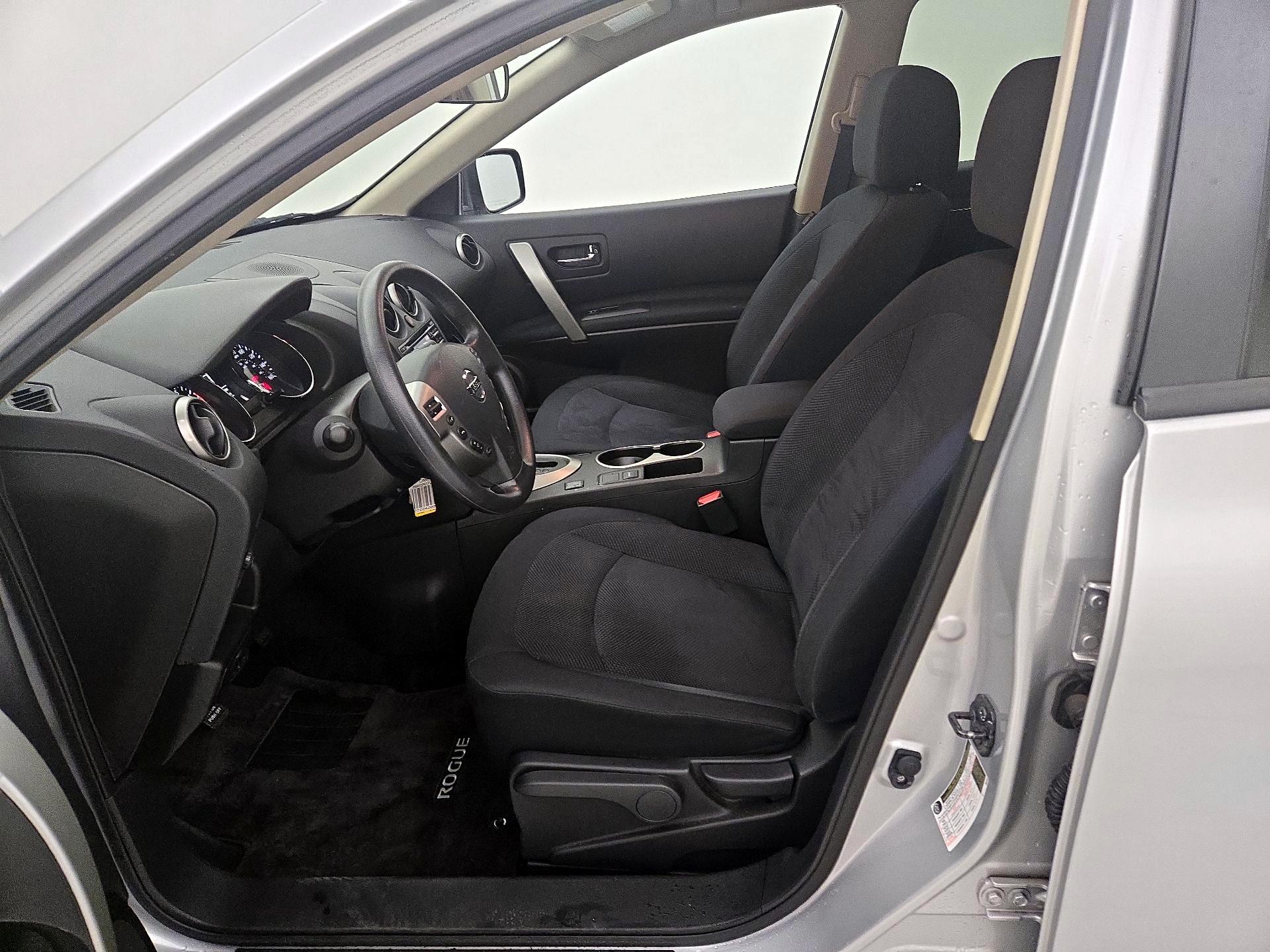 Thumbnail: 2015 Nissan Rogue - 11