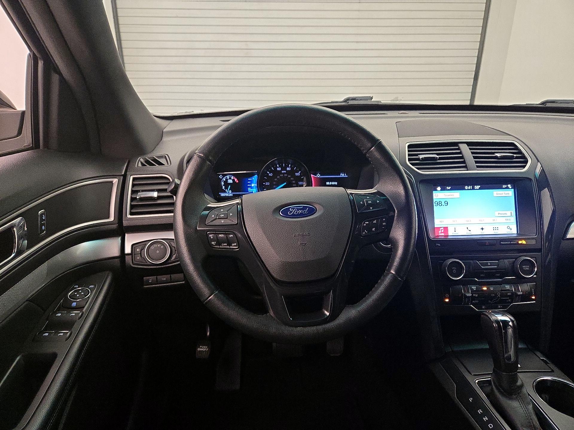 Thumbnail: 2017 Ford Explorer - 10