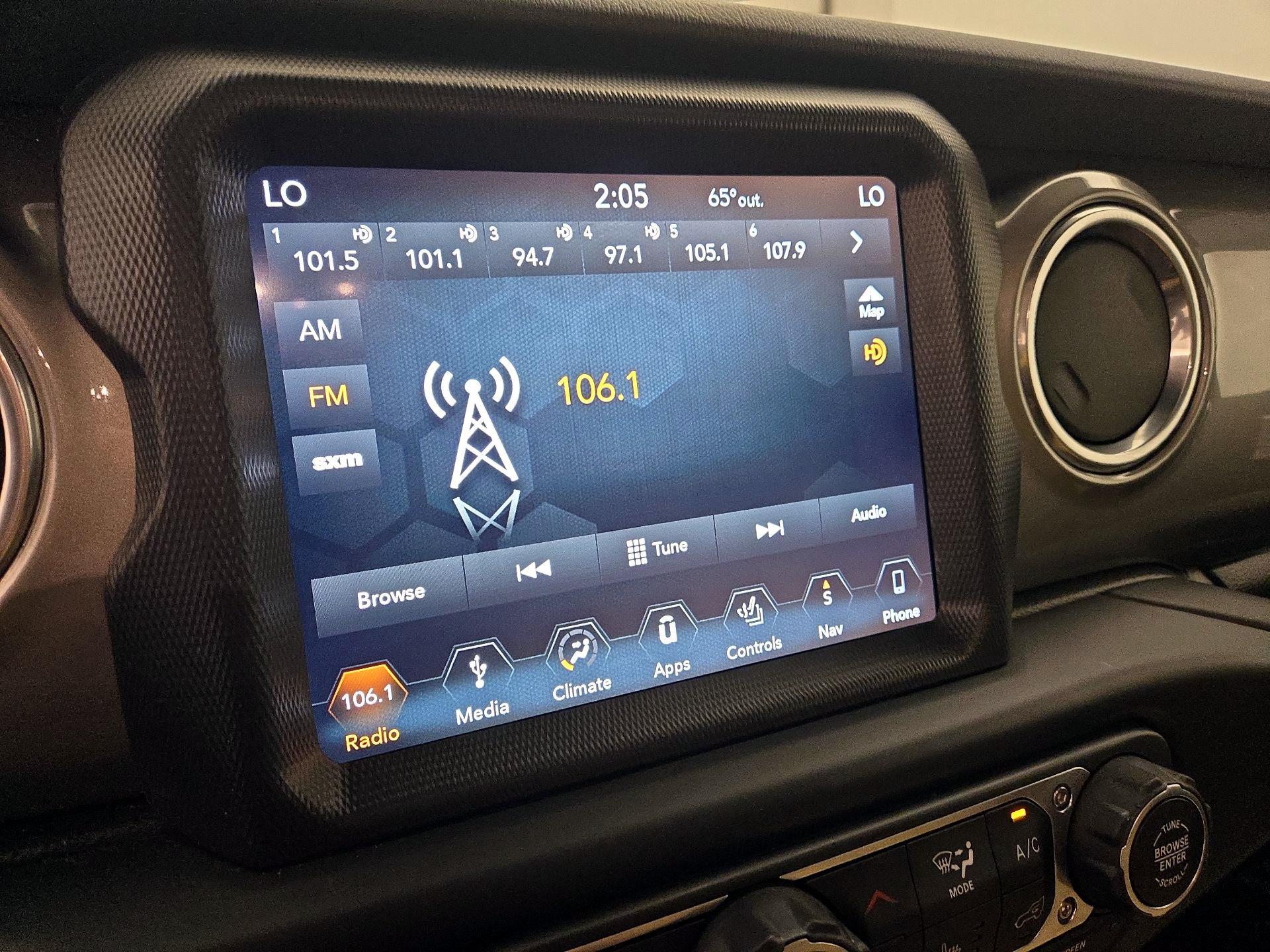 Thumbnail: 2019 Jeep Wrangler - 15