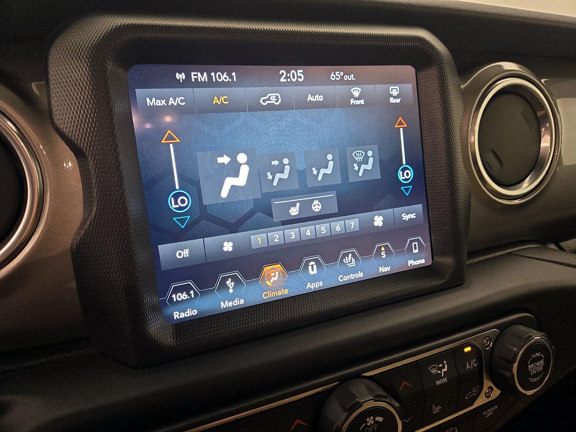 Thumbnail: 2019 Jeep Wrangler - 16