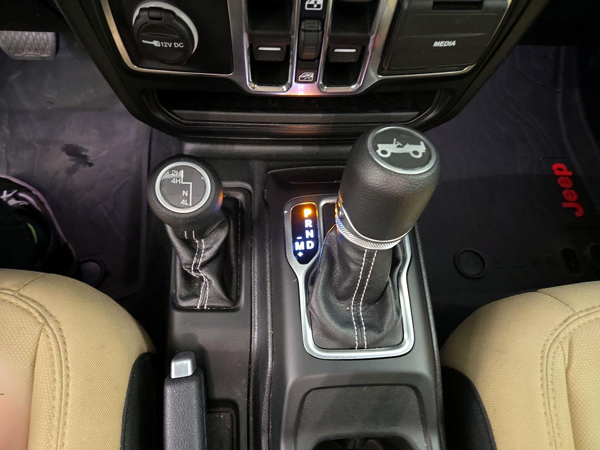 Thumbnail: 2019 Jeep Wrangler - 17