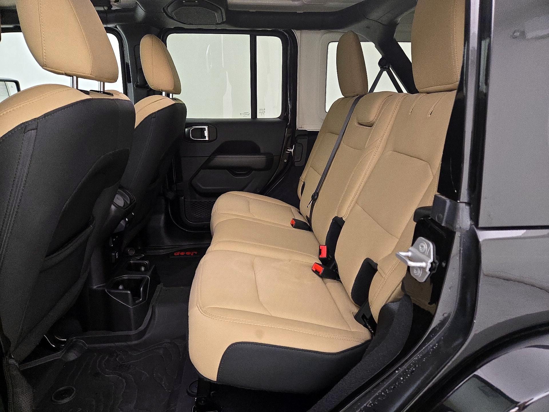 Thumbnail: 2019 Jeep Wrangler - 19