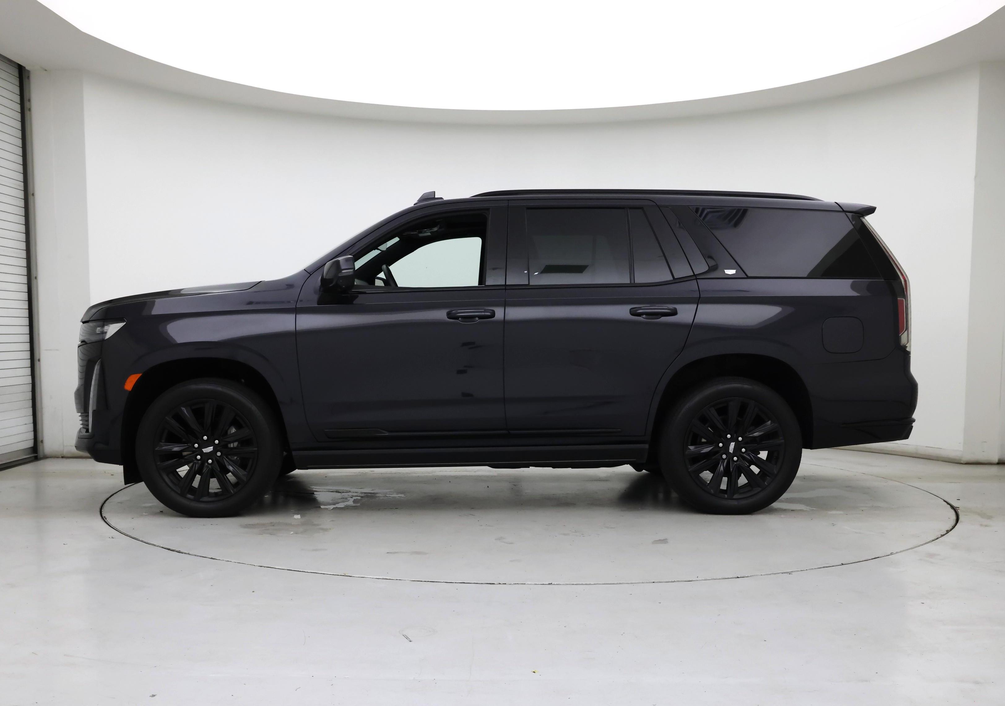Thumbnail: 2022 Cadillac Escalade - 3