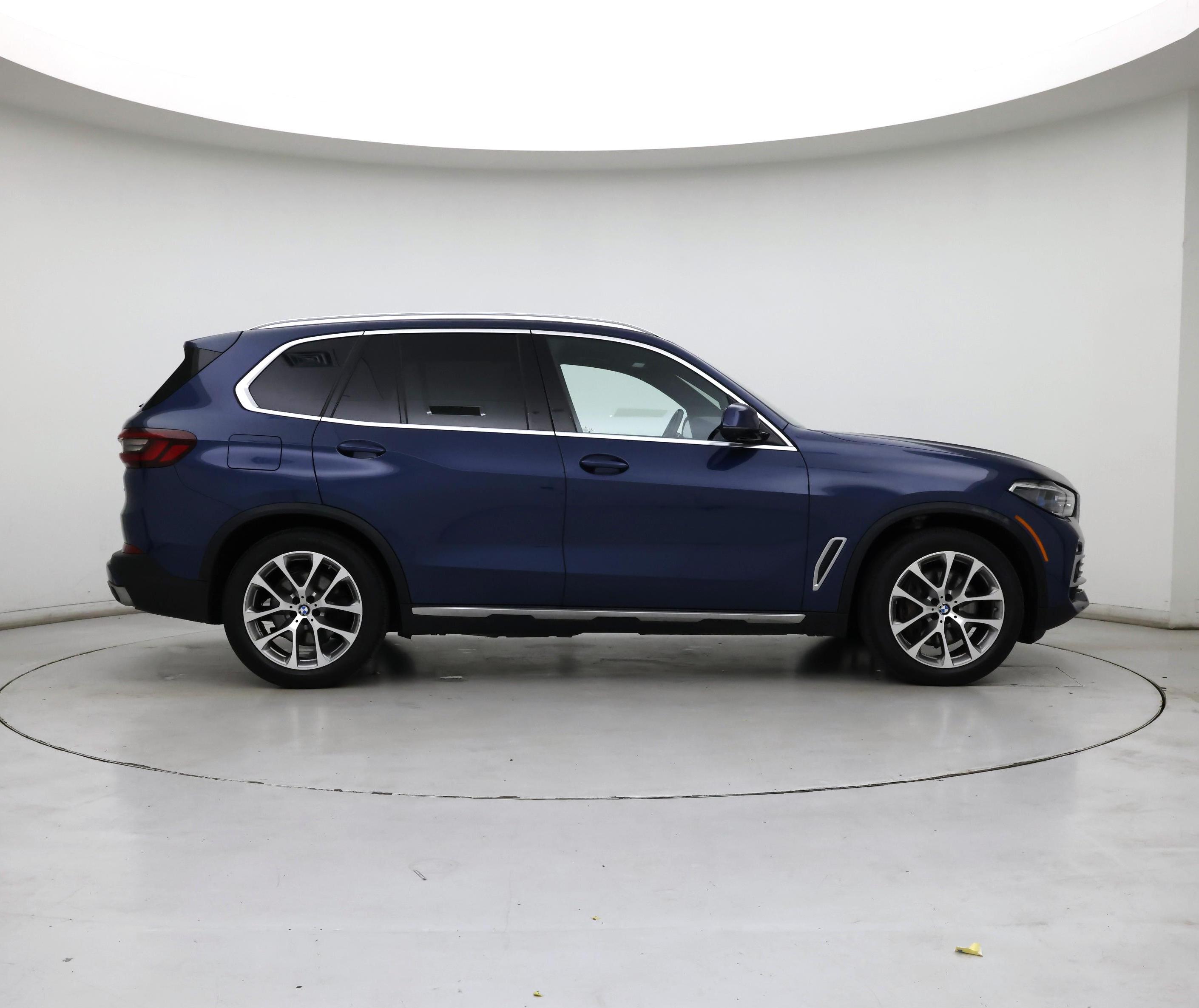 Thumbnail: 2021 BMW X5 - 7