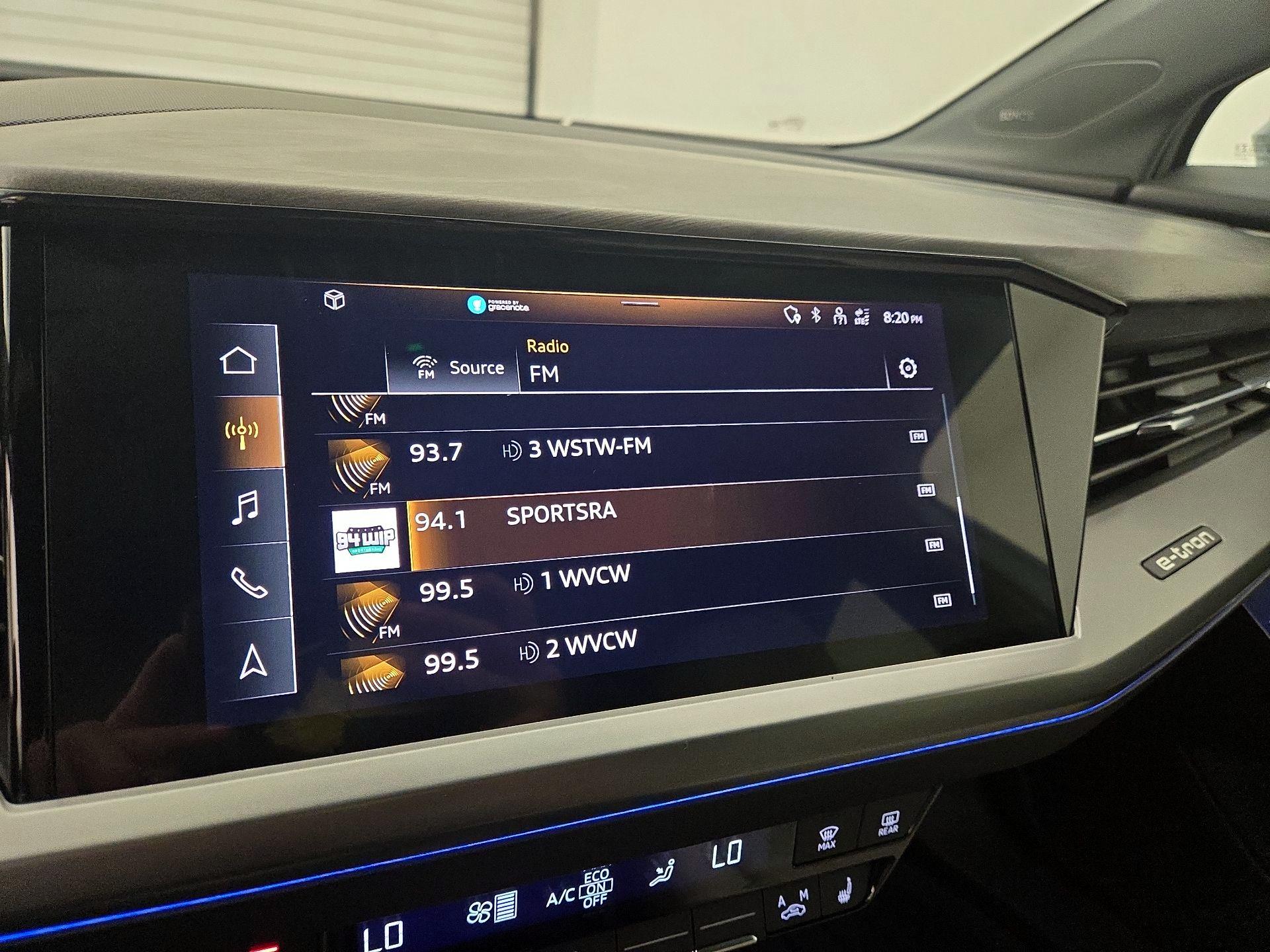 Thumbnail: 2022 Audi Q4 e-tron - 15