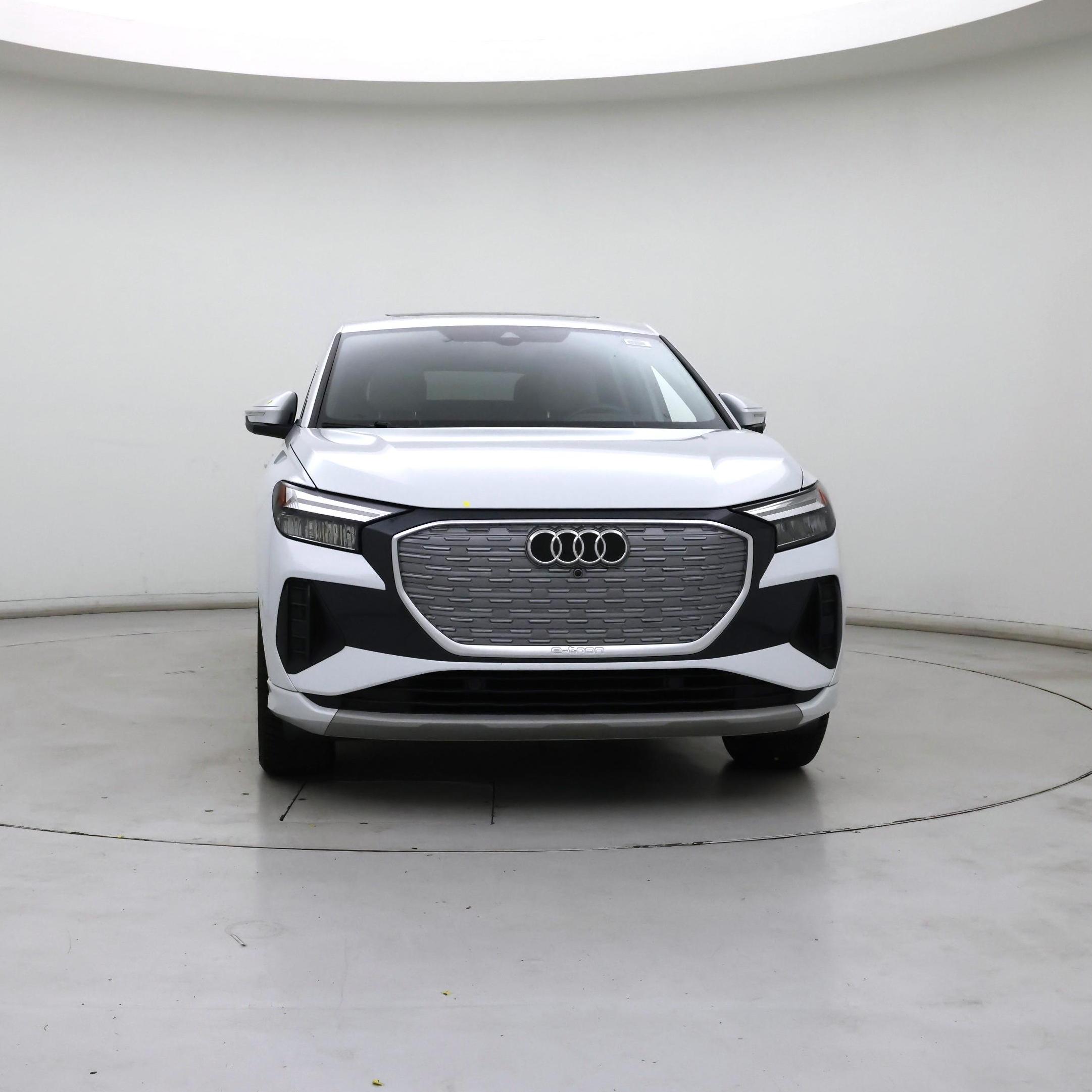 Thumbnail: 2022 Audi Q4 e-tron - 5