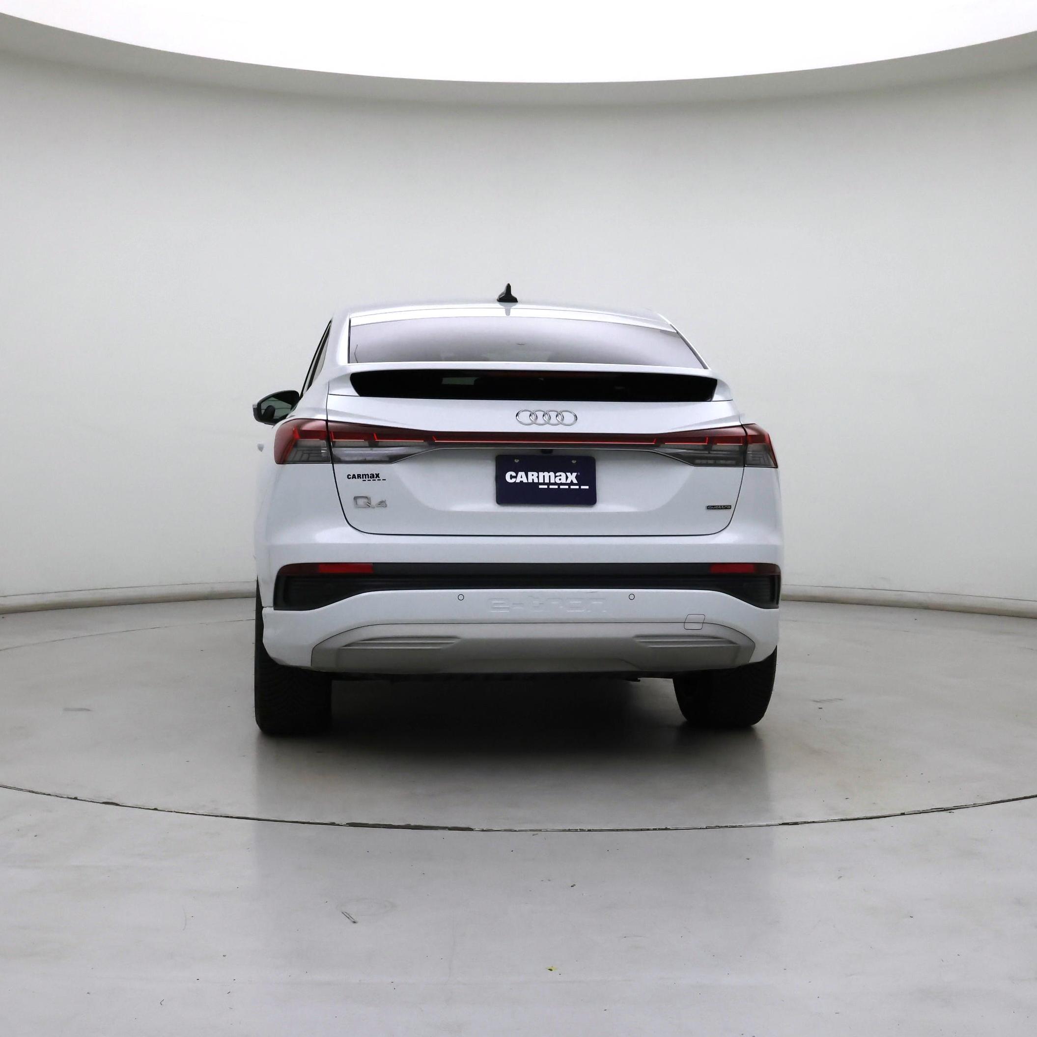 Thumbnail: 2022 Audi Q4 e-tron - 6