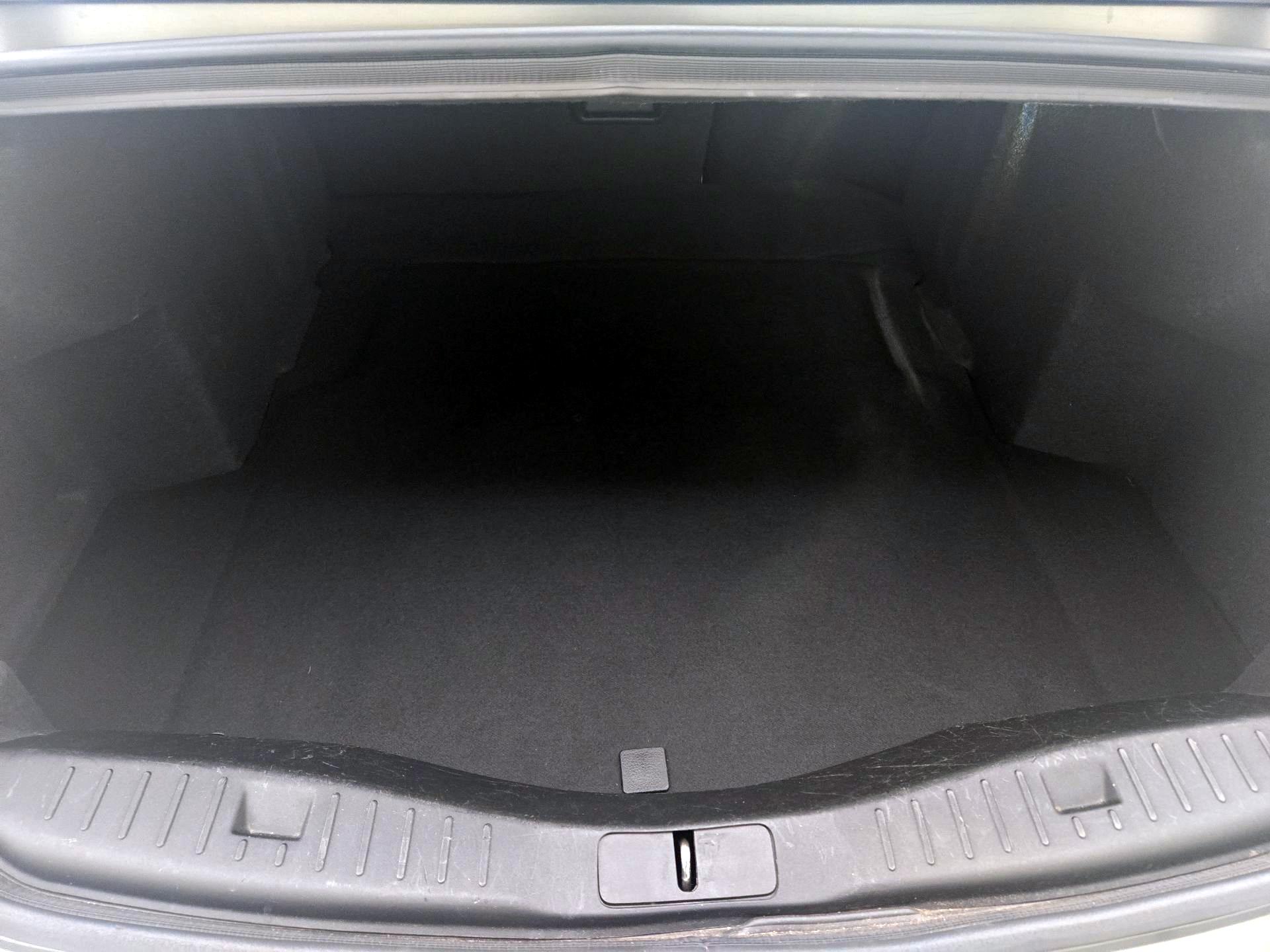 Thumbnail: 2017 Lincoln MKZ - 19
