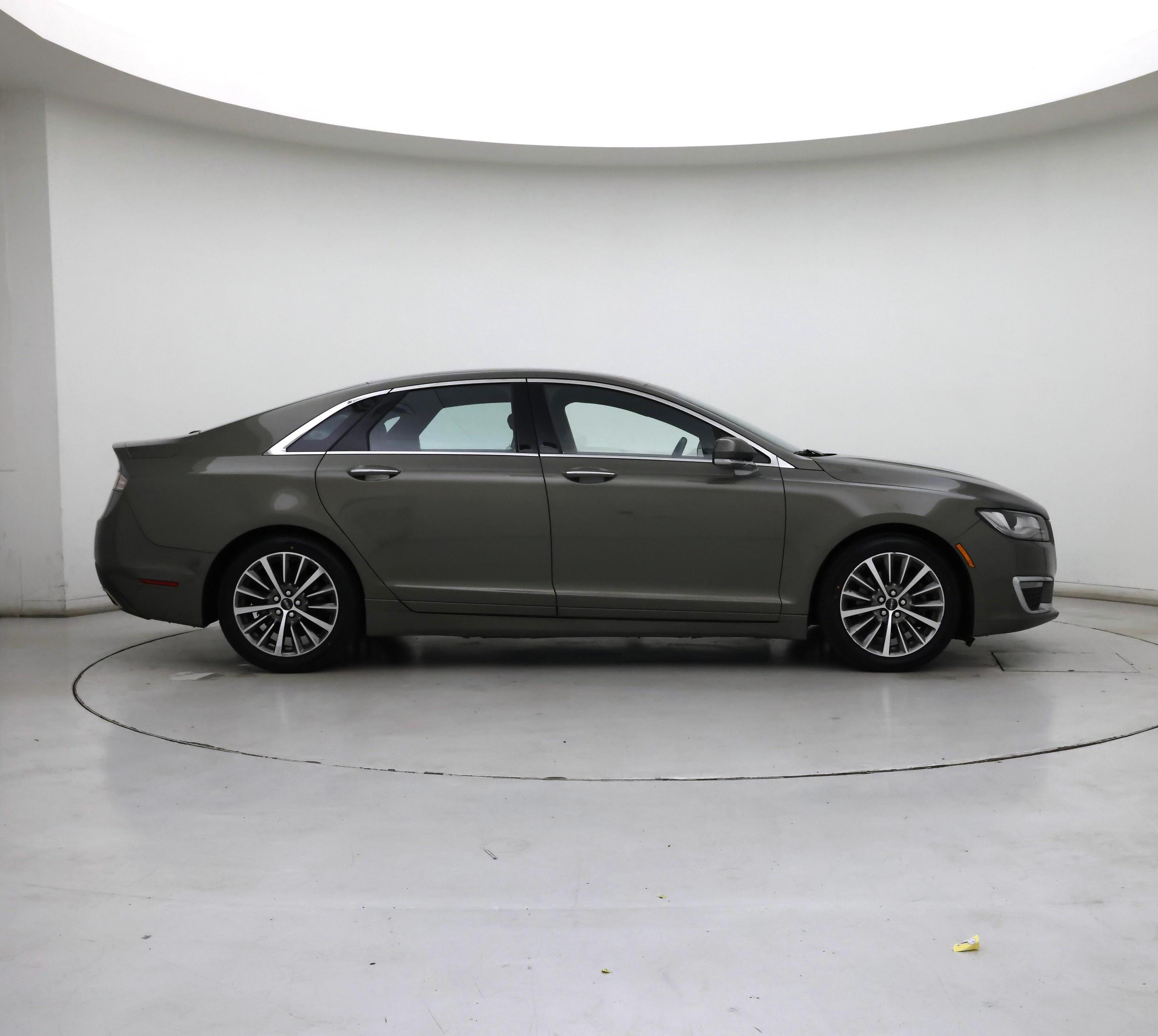 Thumbnail: 2017 Lincoln MKZ - 7