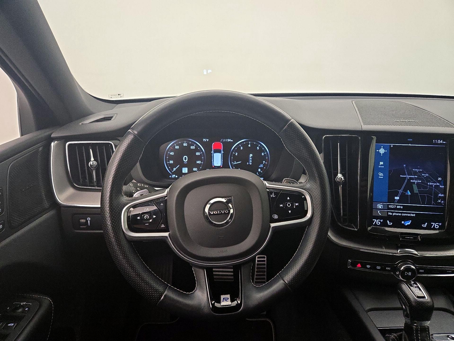 Thumbnail: 2019 Volvo XC60 - 10