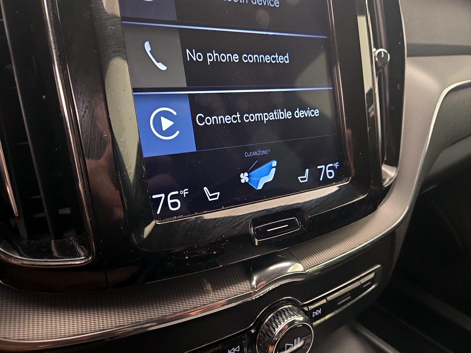 Thumbnail: 2019 Volvo XC60 - 17