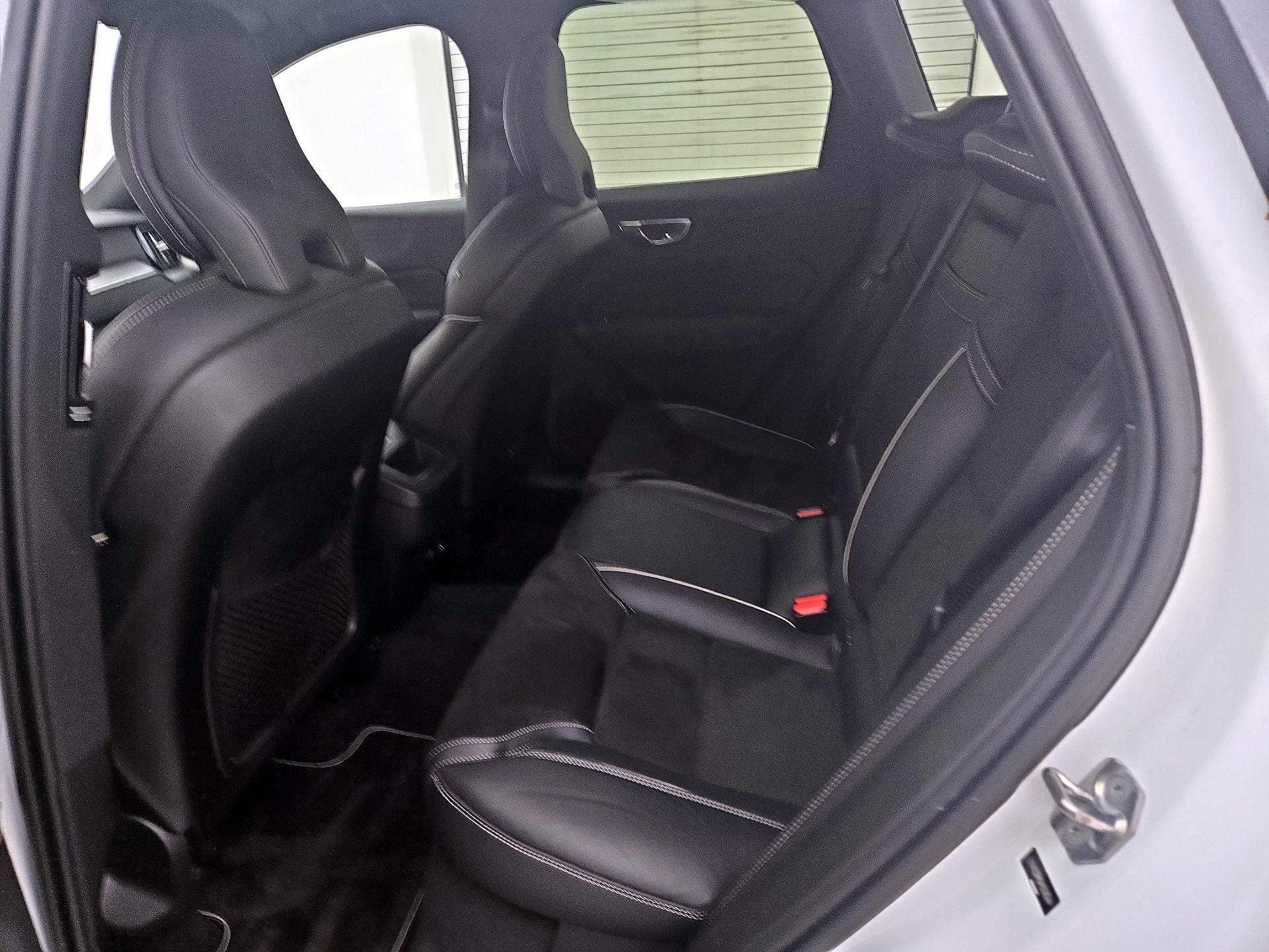 Thumbnail: 2019 Volvo XC60 - 19