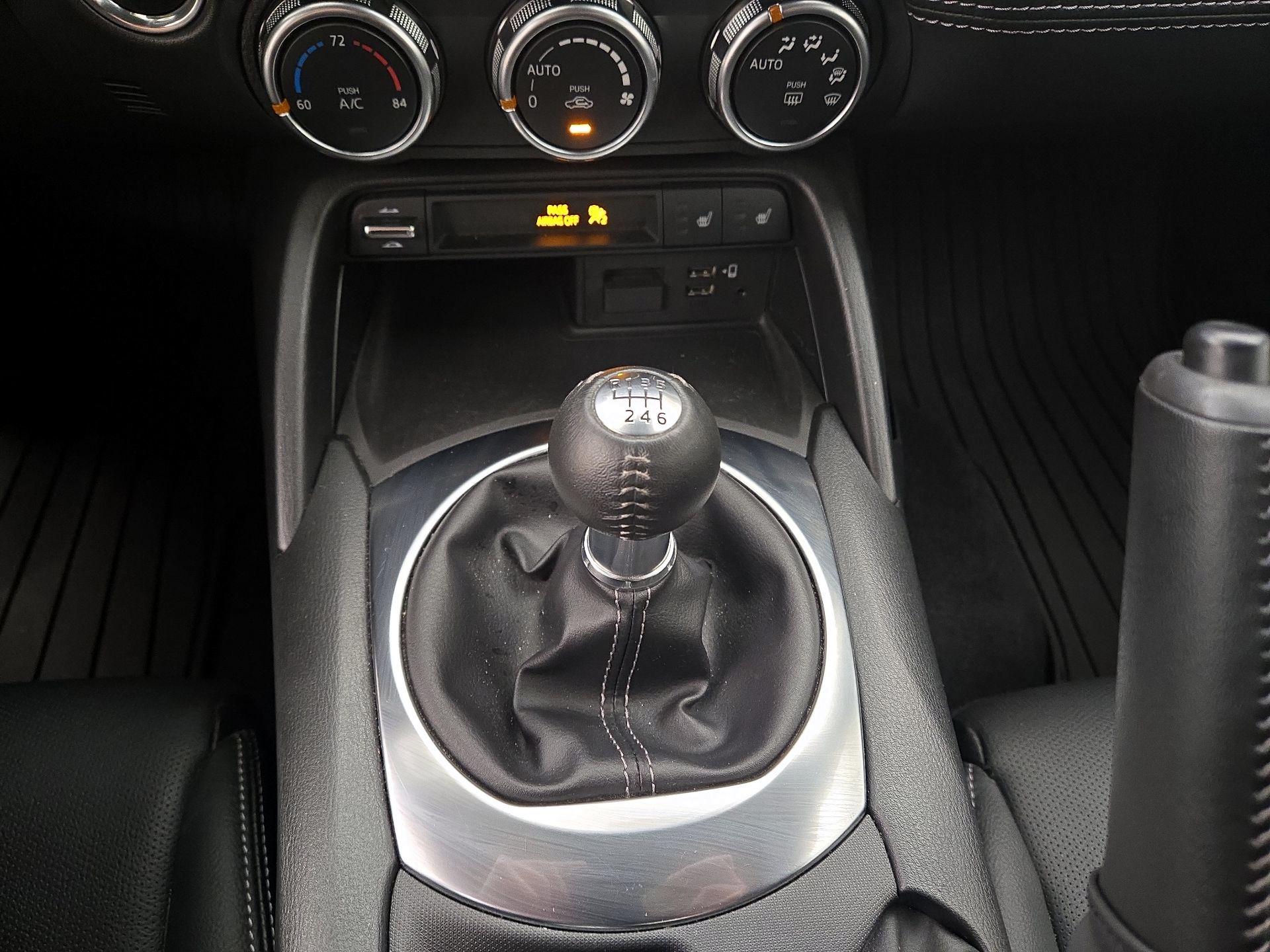 Thumbnail: 2021 Mazda MX-5 Miata - 17
