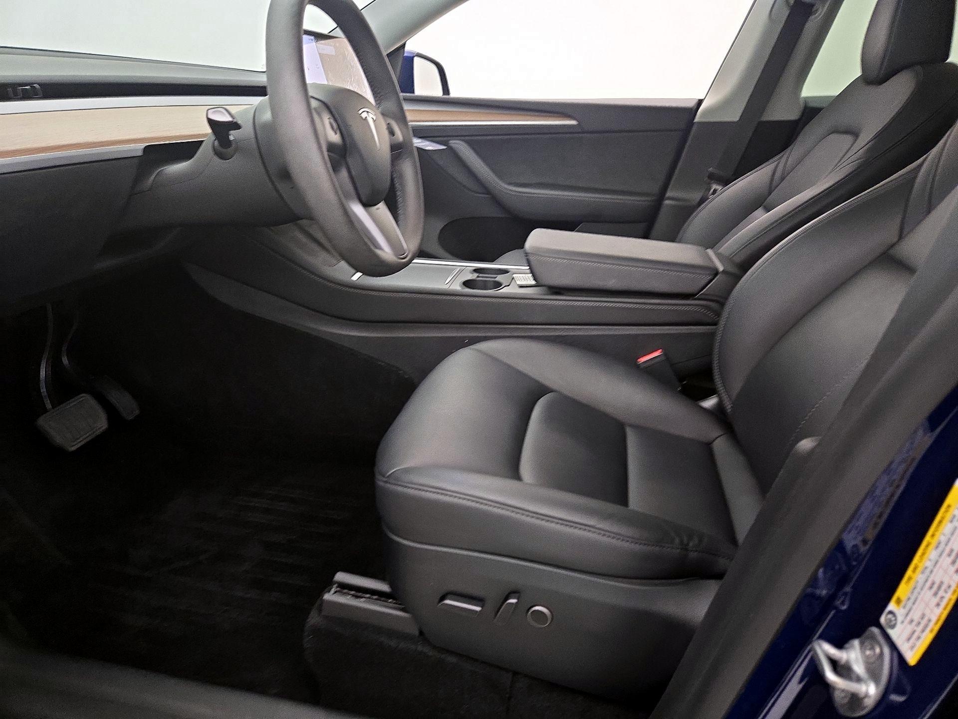 Thumbnail: 2023 Tesla Model Y - 11