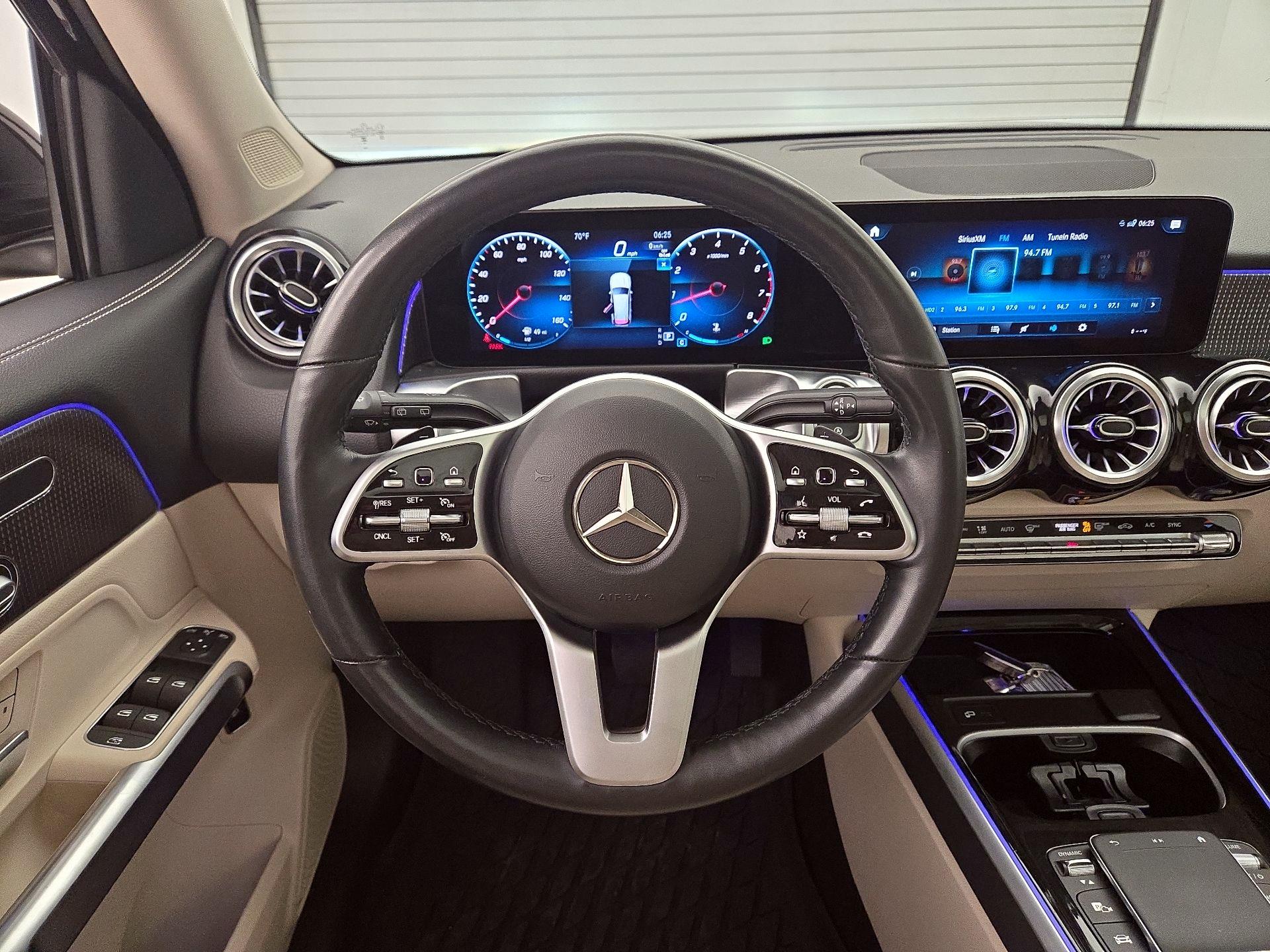Thumbnail: 2023 Mercedes-Benz GLB - 10