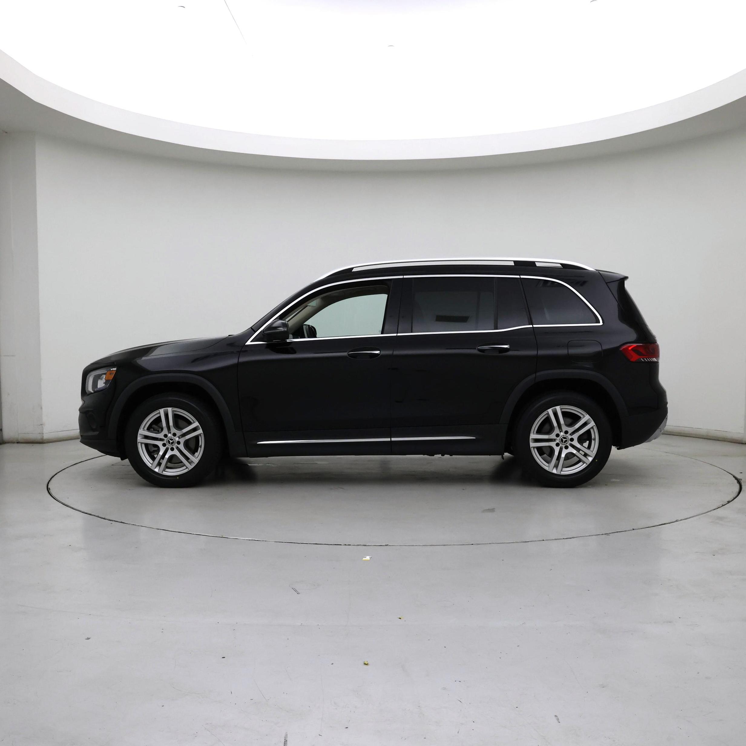 Thumbnail: 2023 Mercedes-Benz GLB - 3