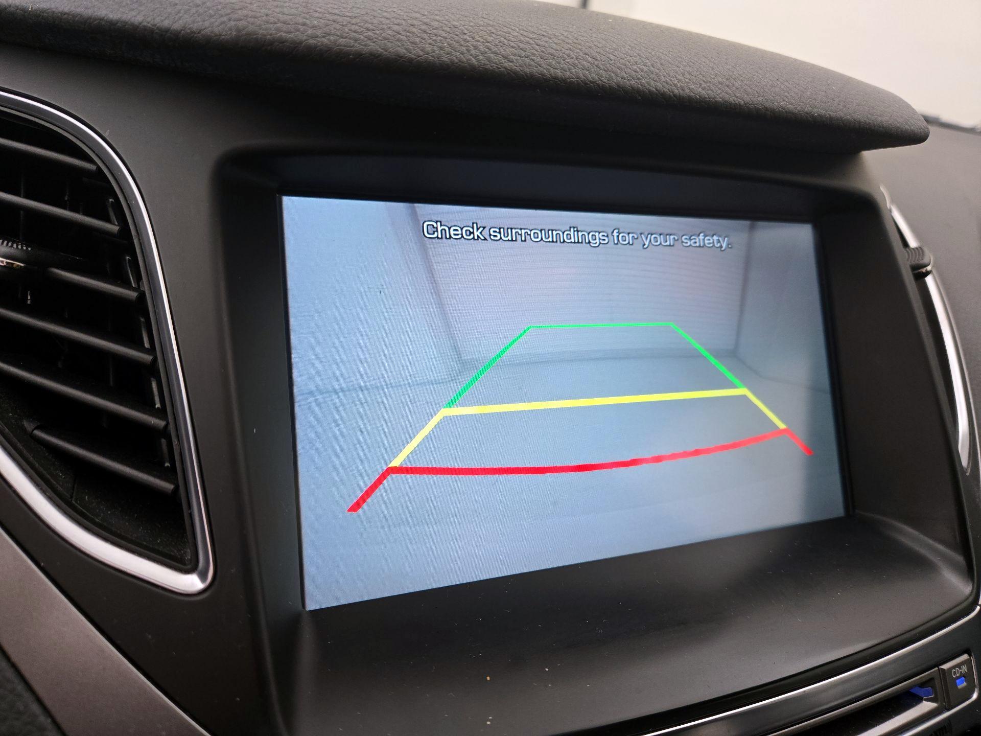 Thumbnail: 2016 Hyundai Azera - 15
