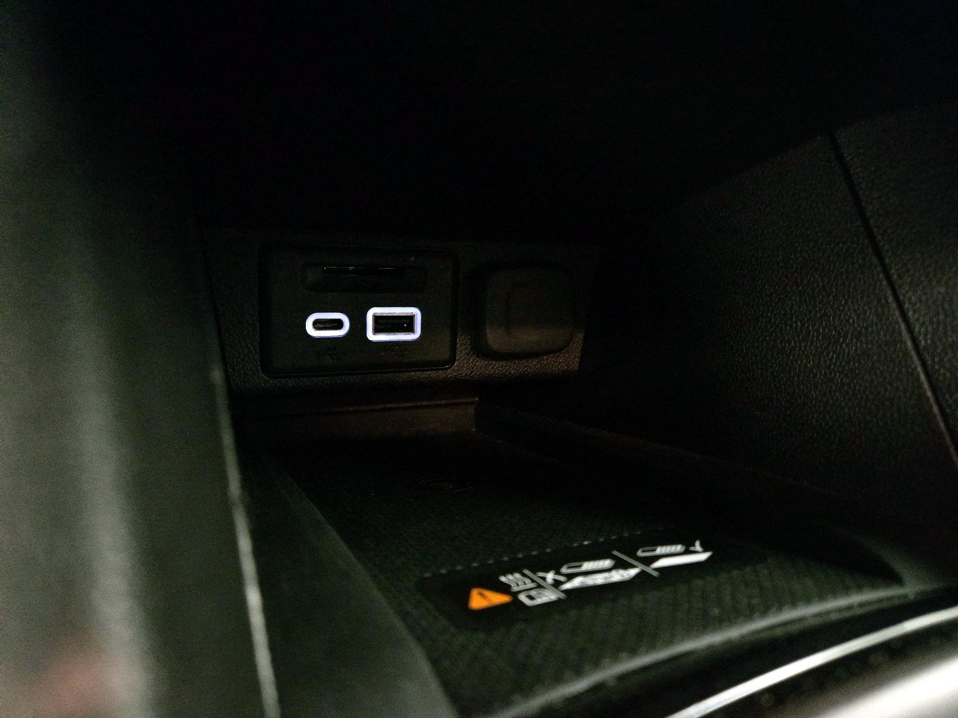Thumbnail: 2023 Chevrolet Bolt EUV - 18