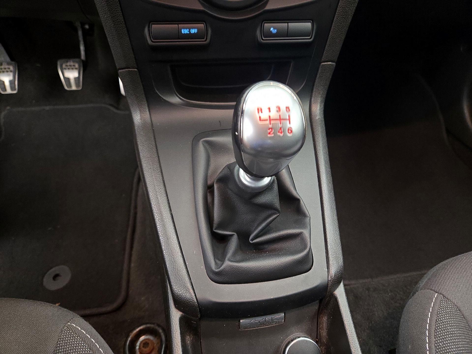 Thumbnail: 2015 Ford Fiesta - 15