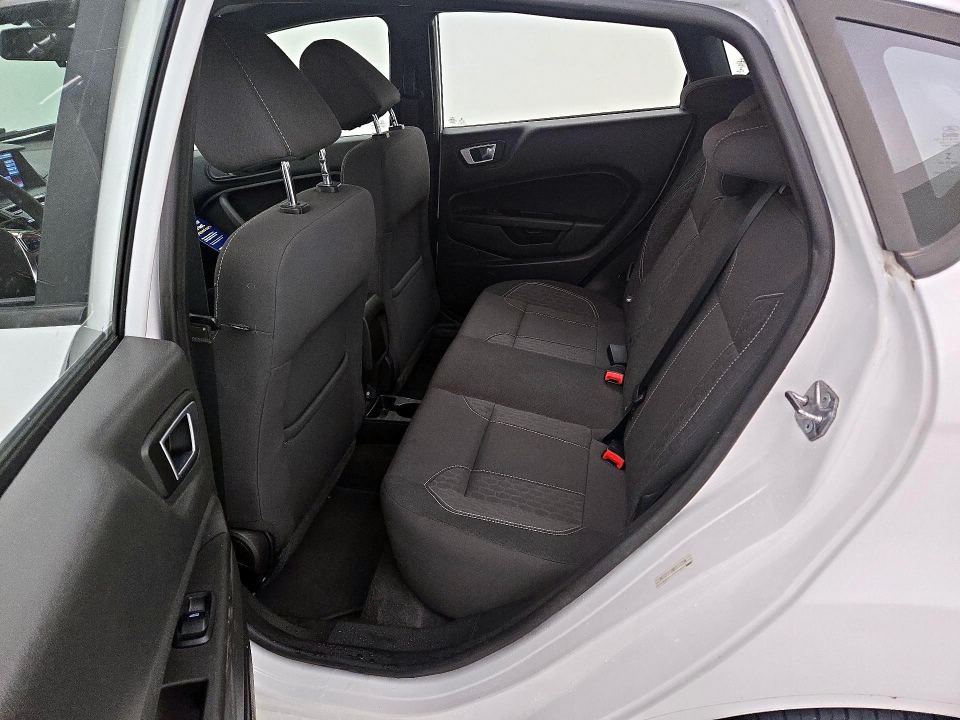 Thumbnail: 2015 Ford Fiesta - 16