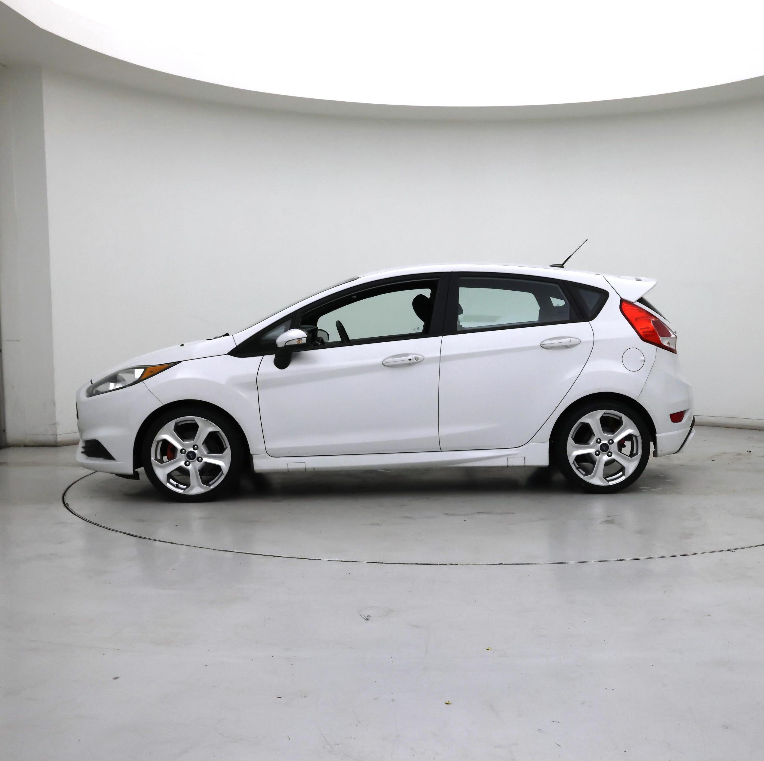 Thumbnail: 2015 Ford Fiesta - 3