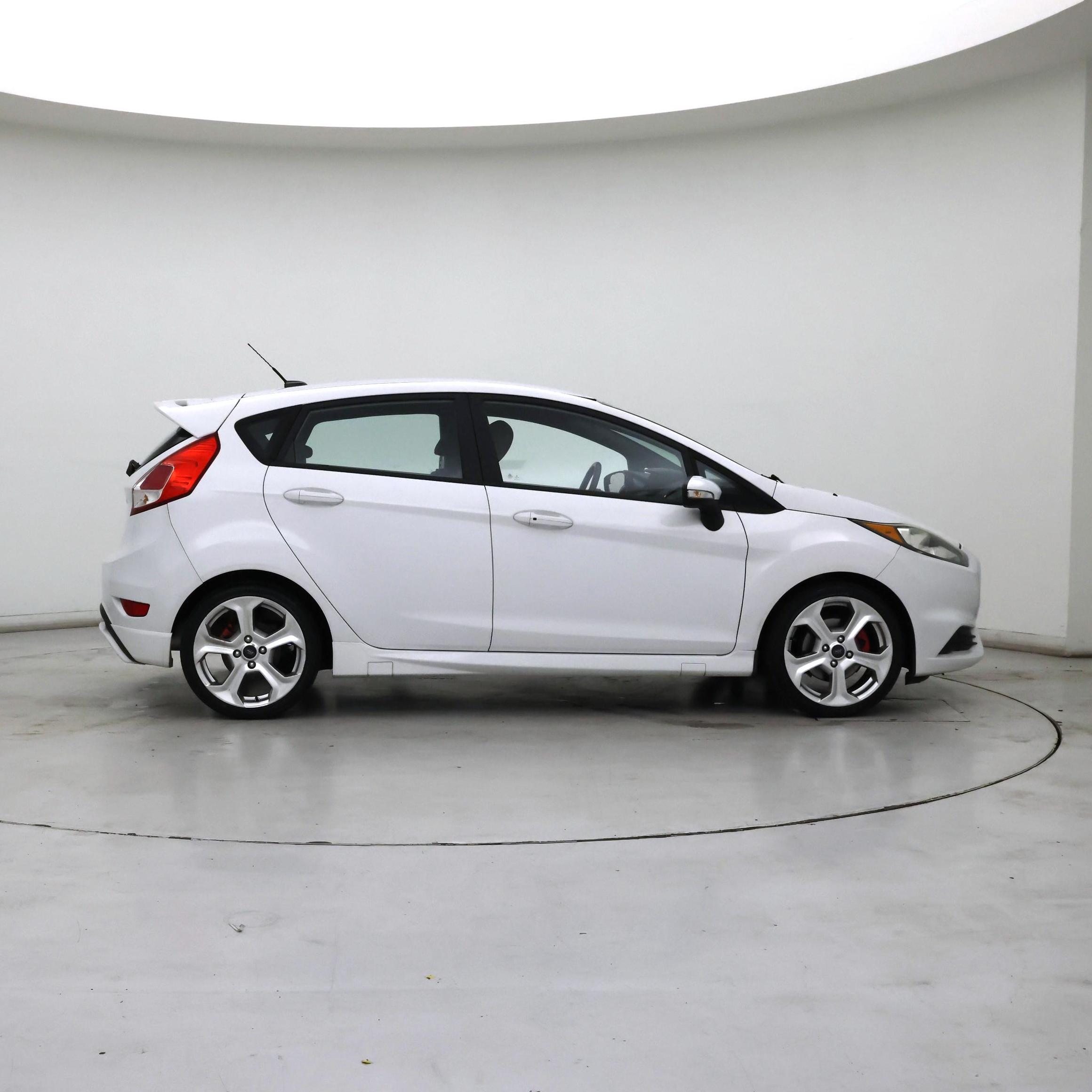 Thumbnail: 2015 Ford Fiesta - 7