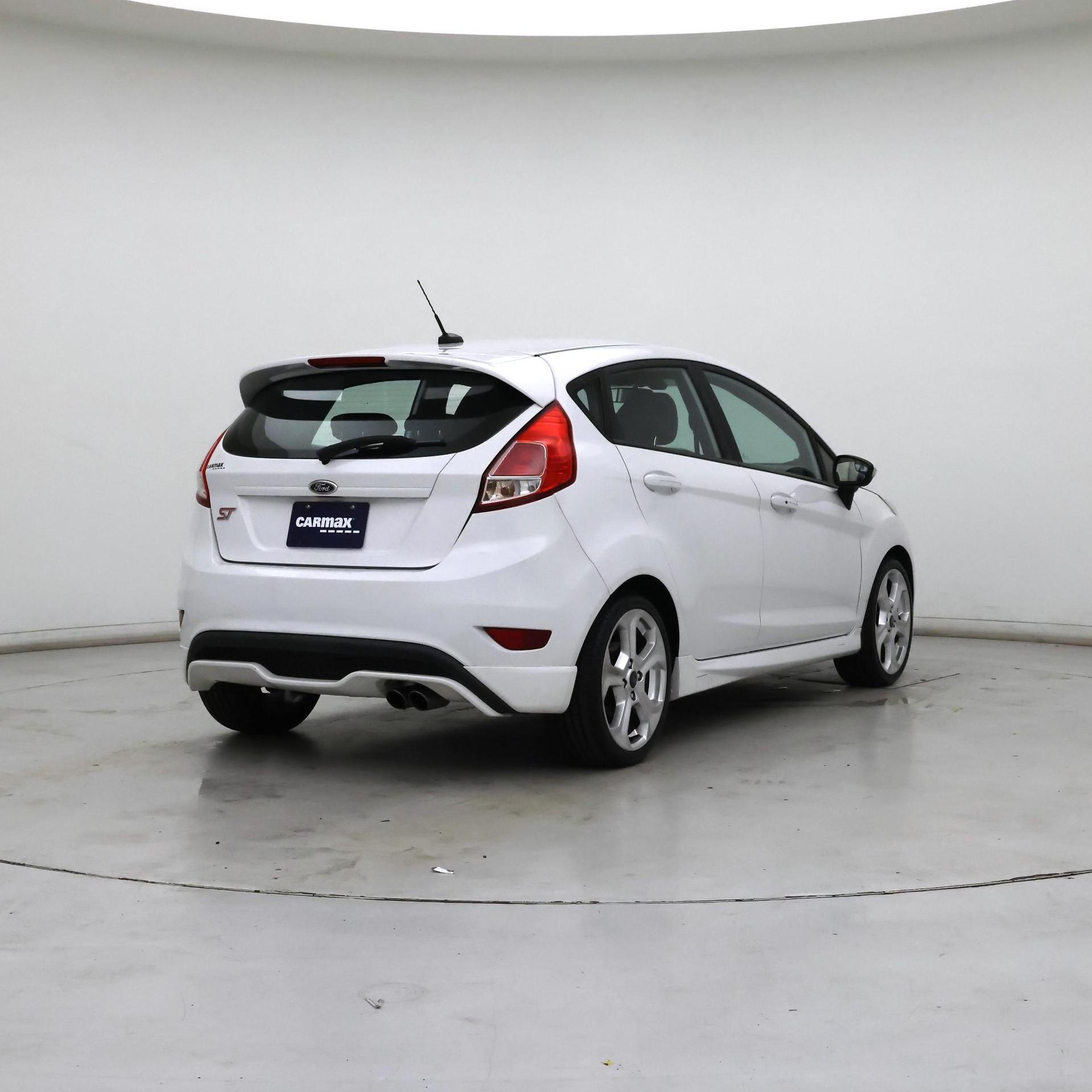 Thumbnail: 2015 Ford Fiesta - 8