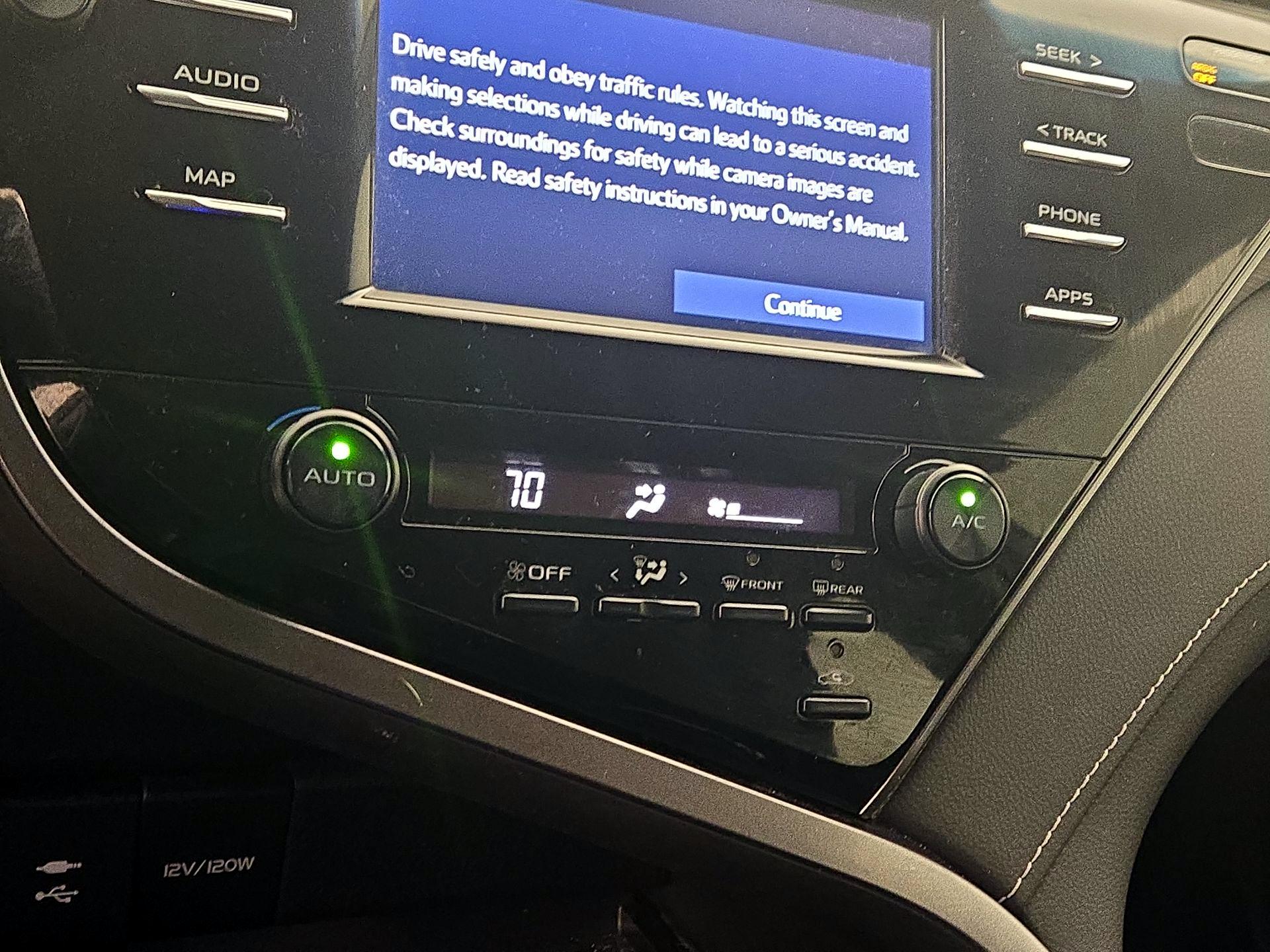 Thumbnail: 2019 Toyota Camry - 16