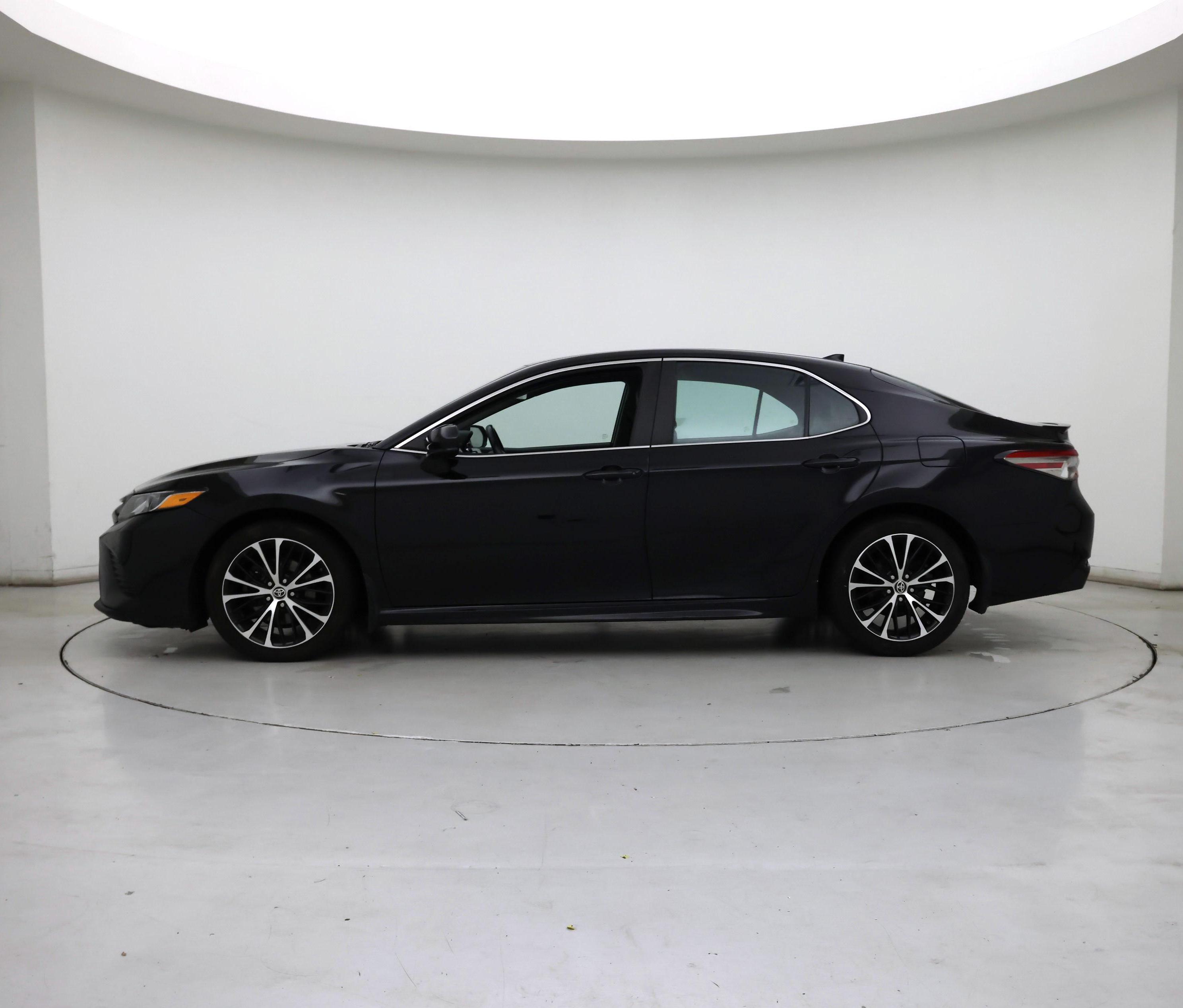 Thumbnail: 2019 Toyota Camry - 3