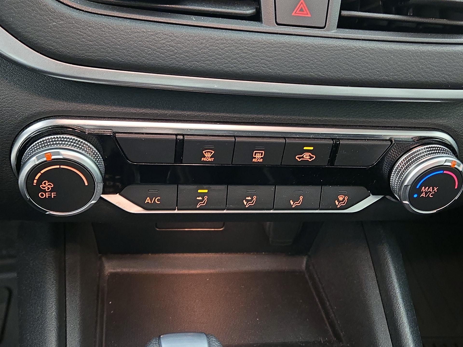 Thumbnail: 2022 Nissan Altima - 16