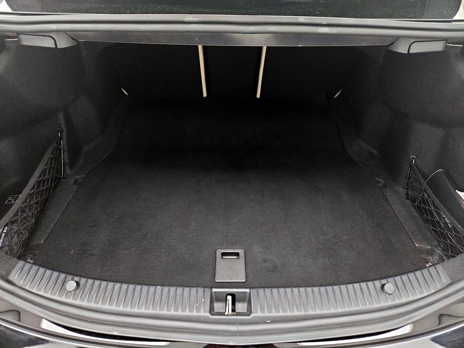 Thumbnail: 2019 Mercedes-Benz C-Class - 19
