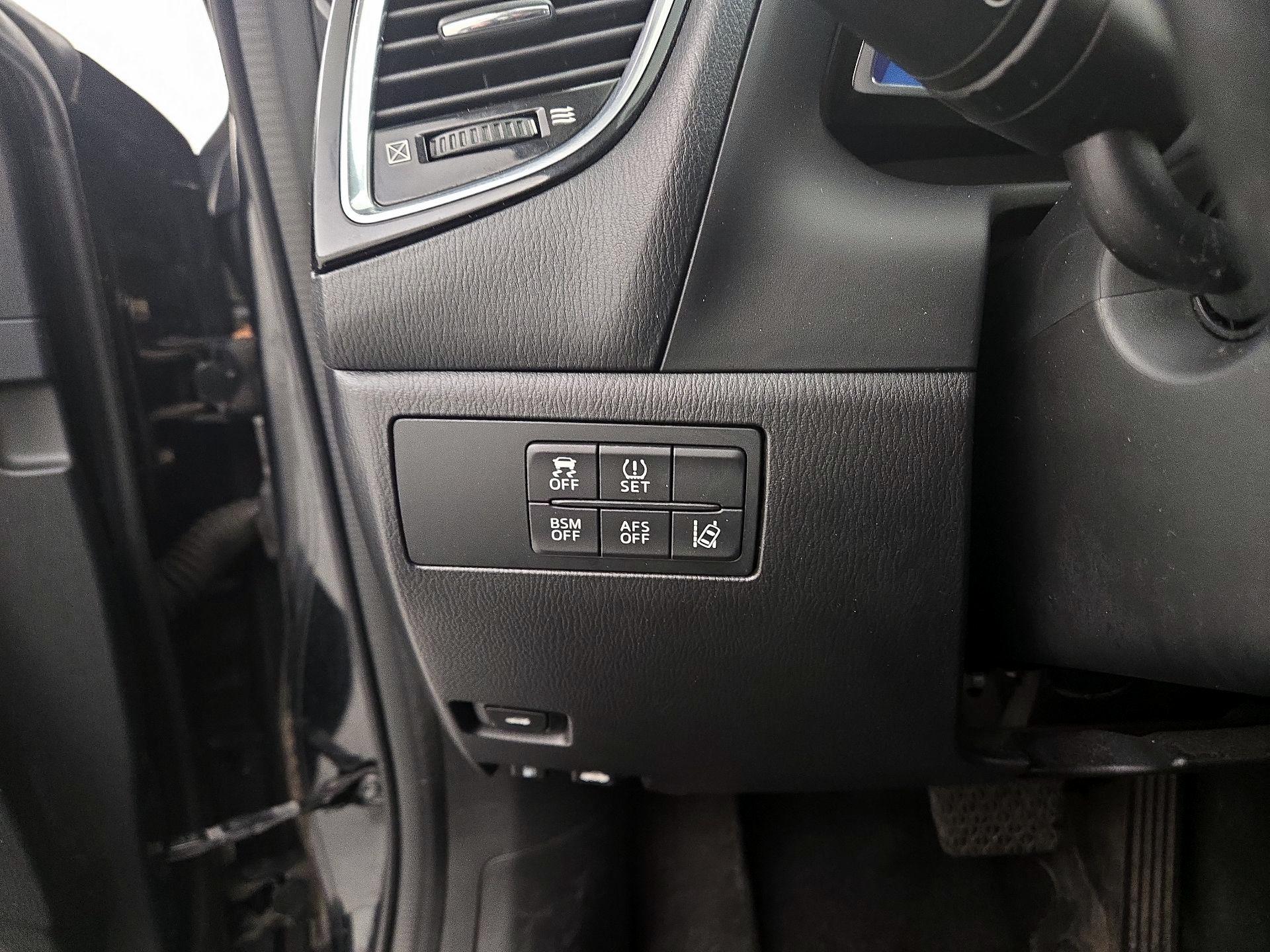 Thumbnail: 2014 Mazda Mazda3 - 13