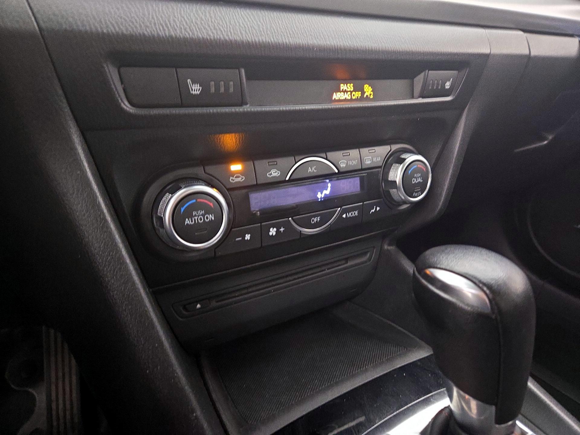 Thumbnail: 2014 Mazda Mazda3 - 16