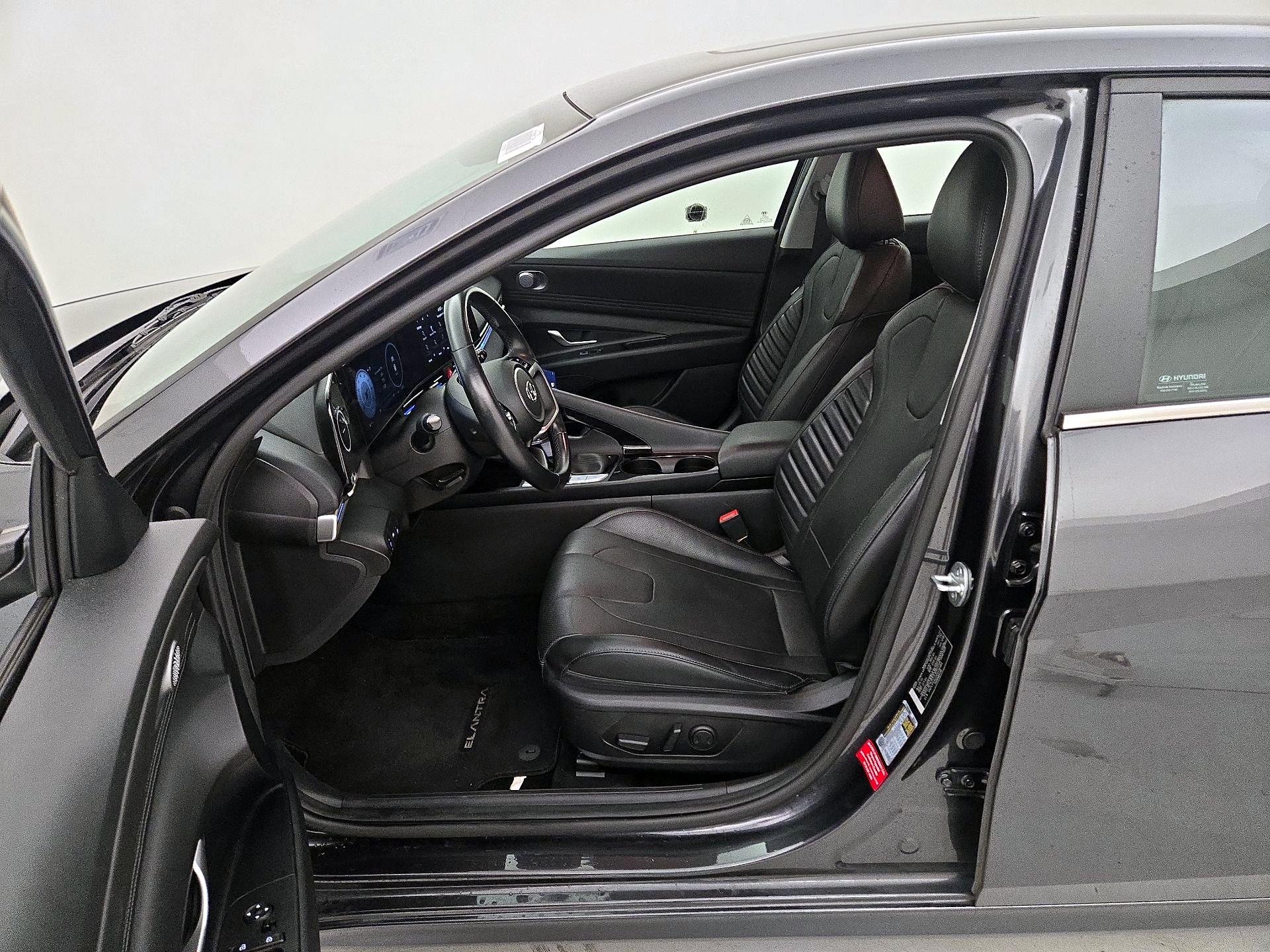 Thumbnail: 2023 Hyundai Elantra - 11