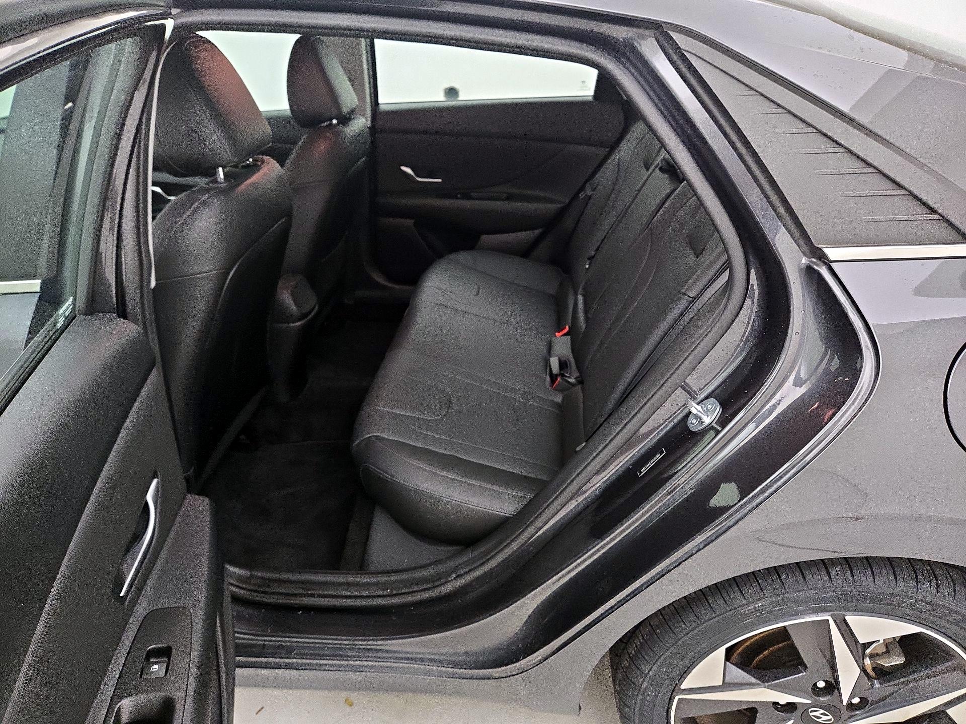 Thumbnail: 2023 Hyundai Elantra - 20